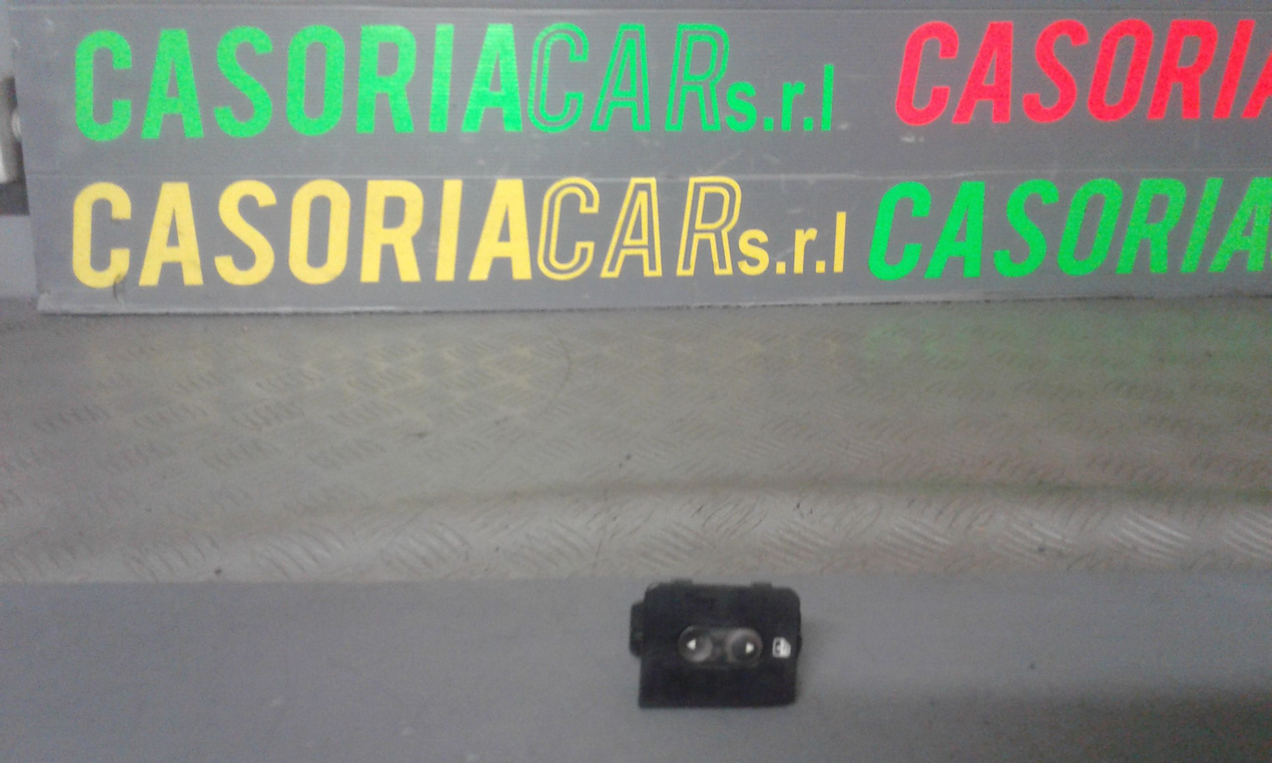 Interruttore Alzacristalli Porta Ant. Destro Usato