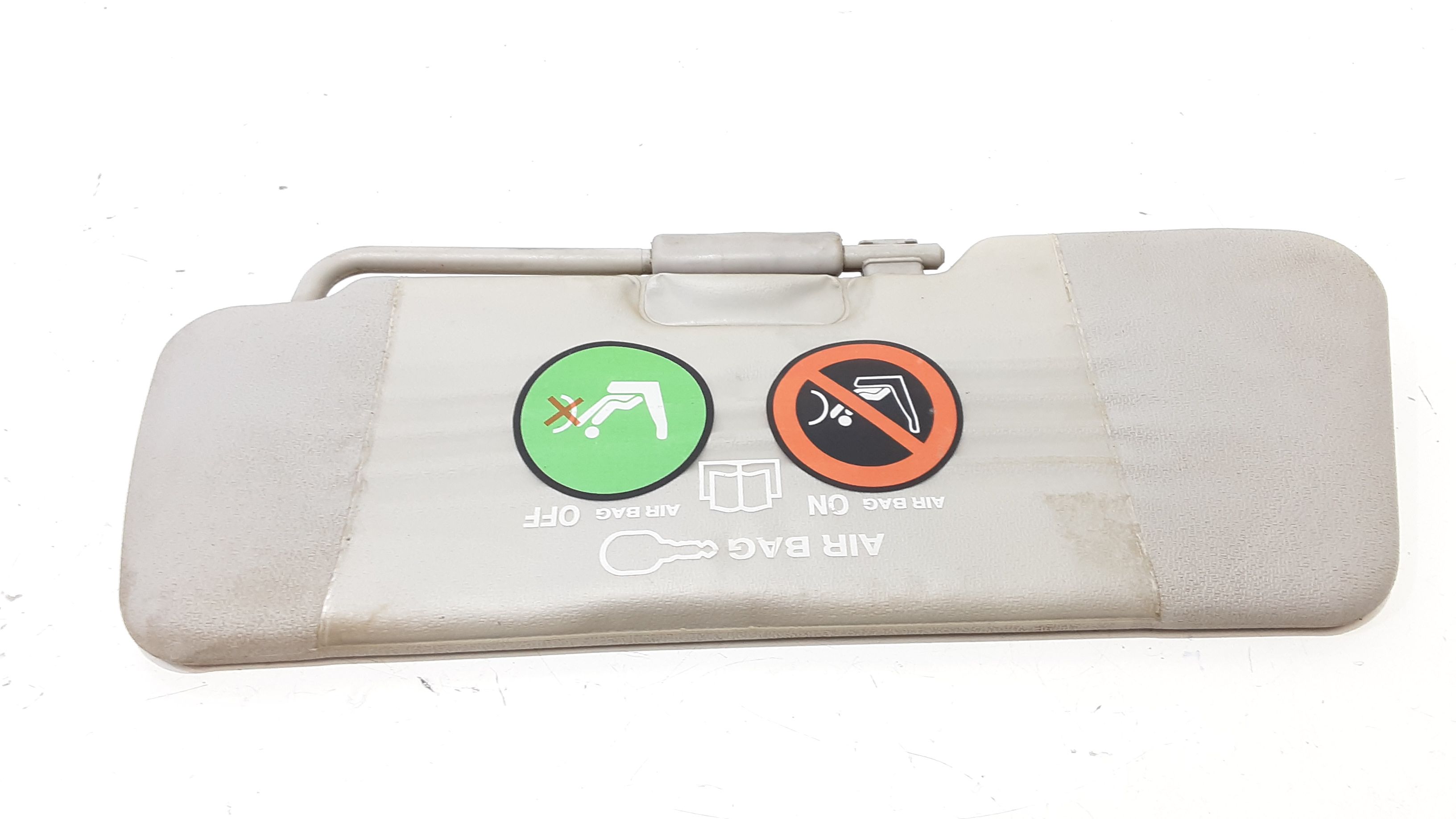 Aletta Parasole Parabrezza Destro 735244339 Usato