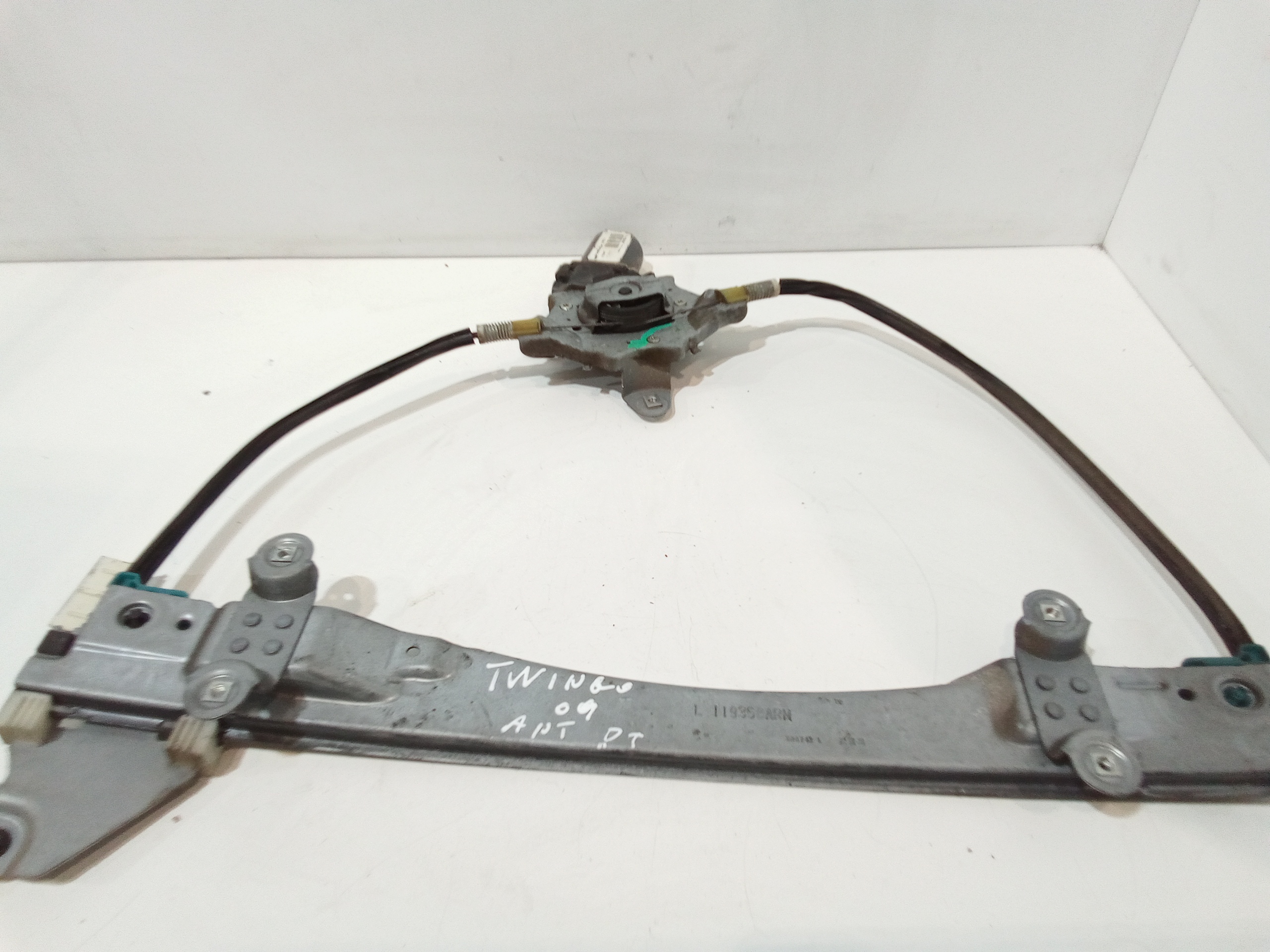 Alzacristallo Porta Ant. Destro 8200731461 Usato