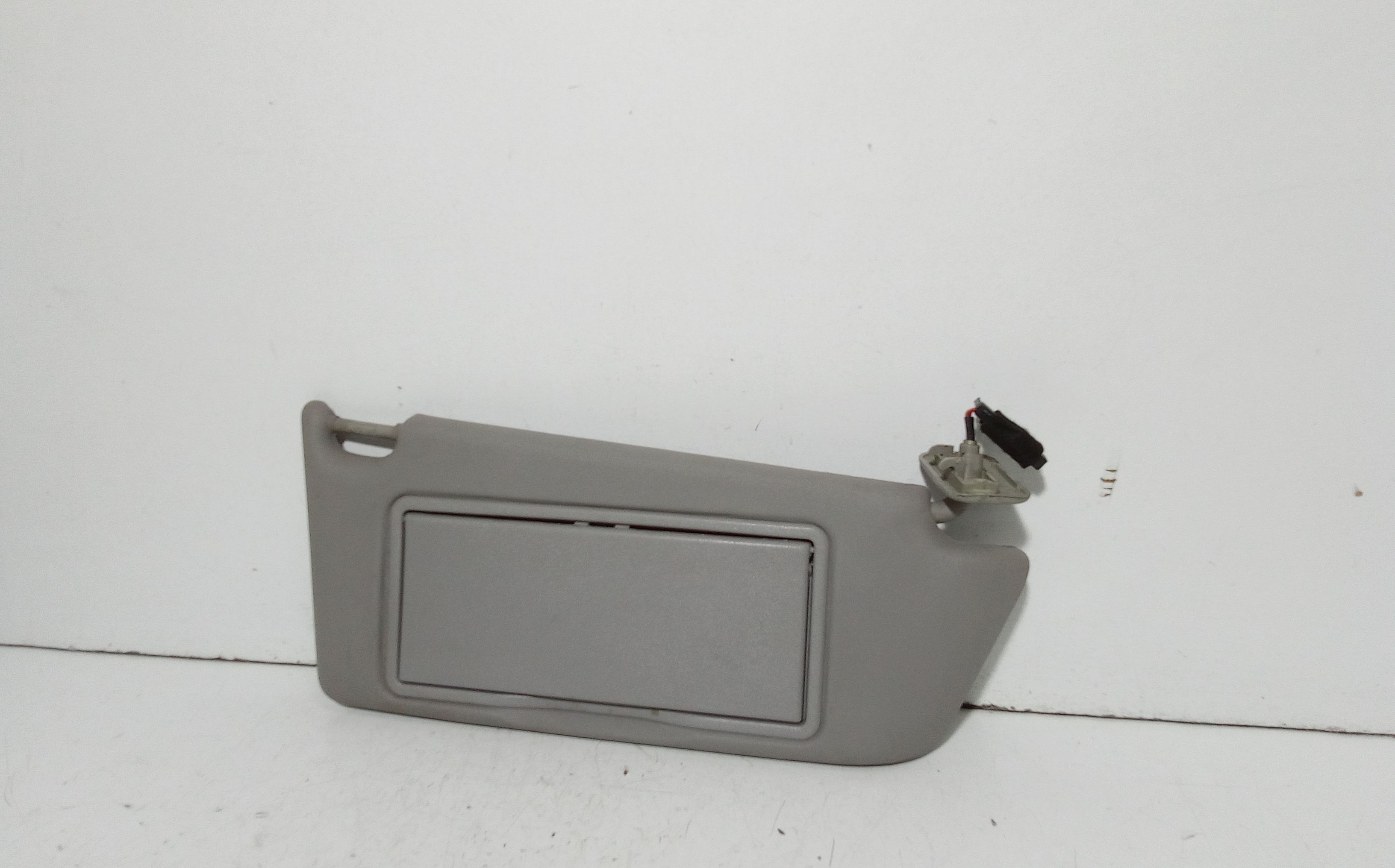 Aletta Parasole Parabrezza Destro 13234247 Usato