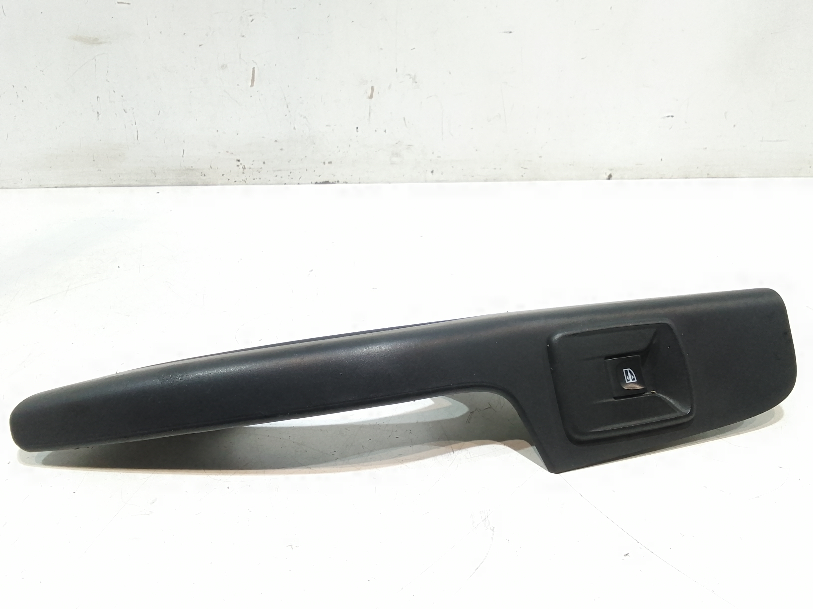 Interruttore Alzacristalli Porta Ant. Destro Usato