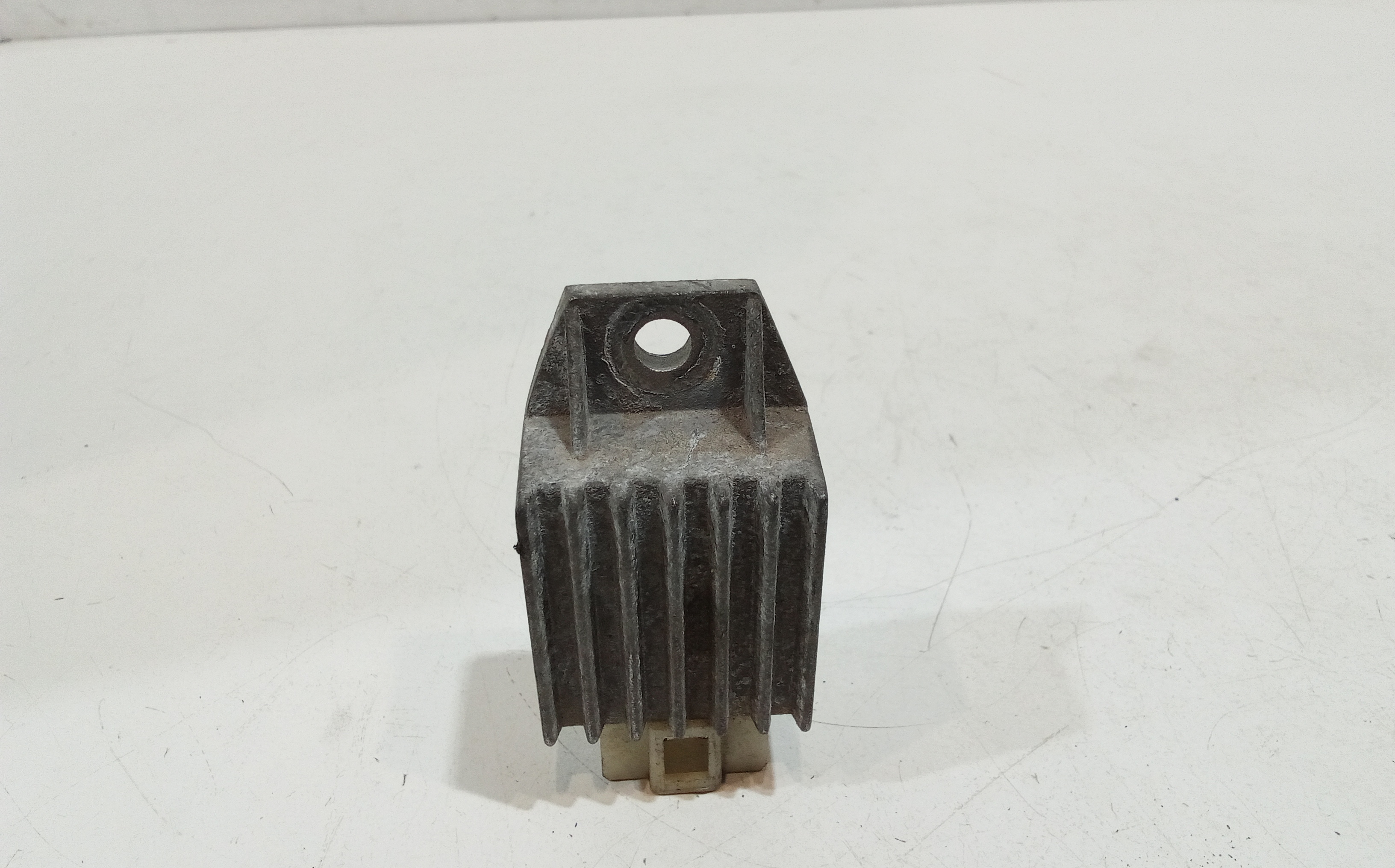 Regolatore Tensione Usato