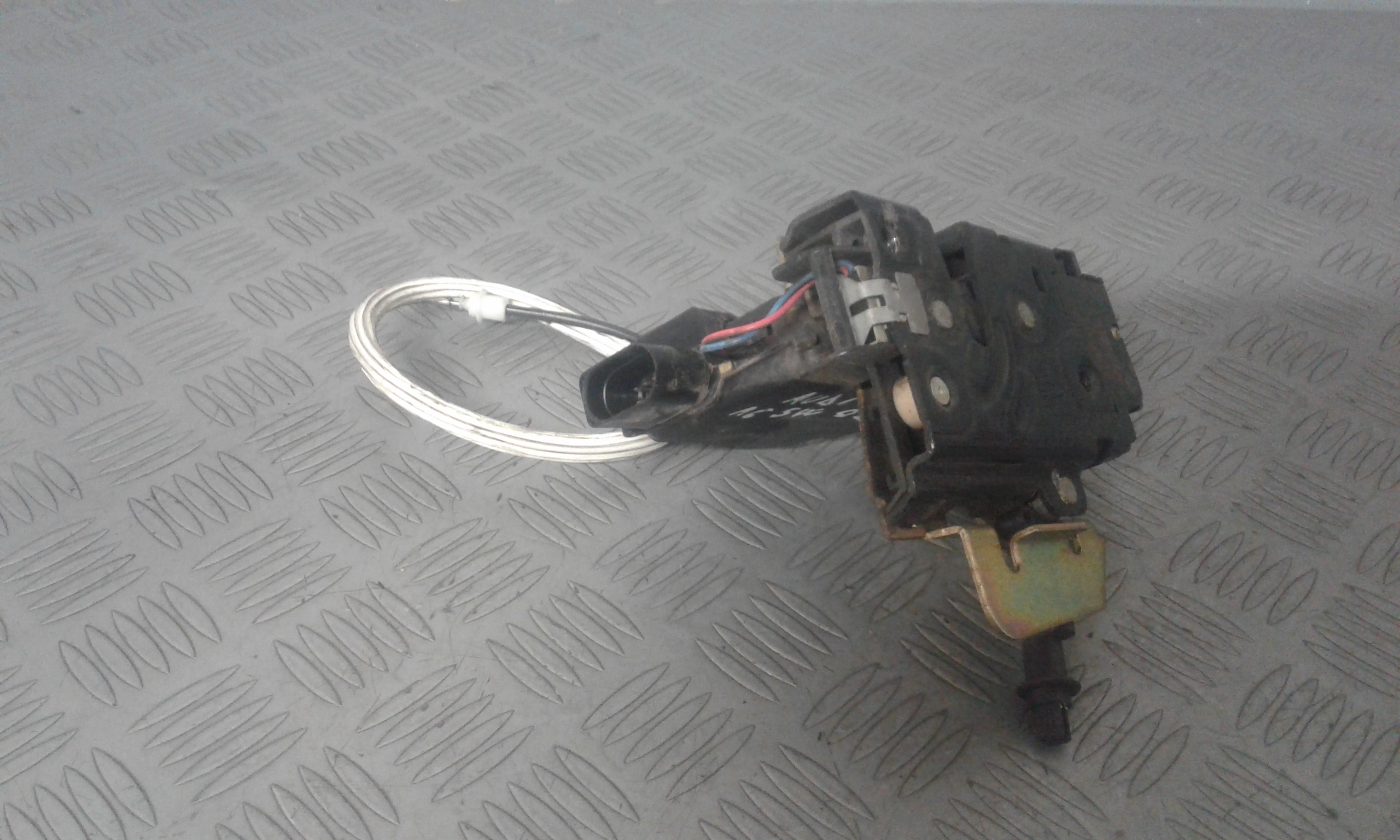 Serratura Porta Ant. Destro 401837016 Usato