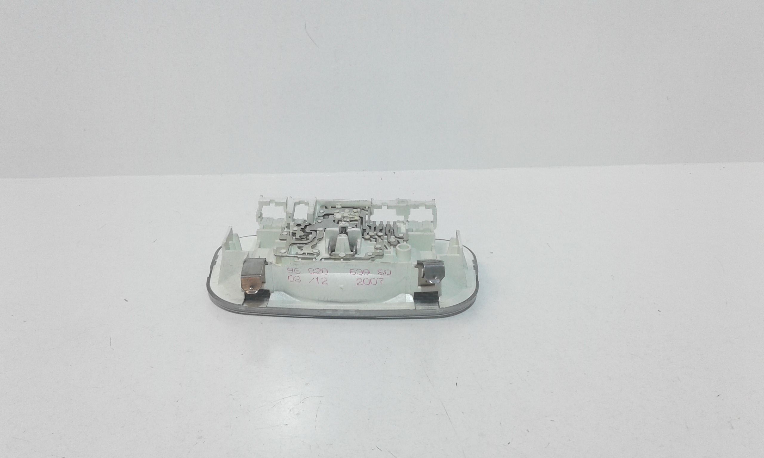 Luce Cortesia Centr. Tetto Usato