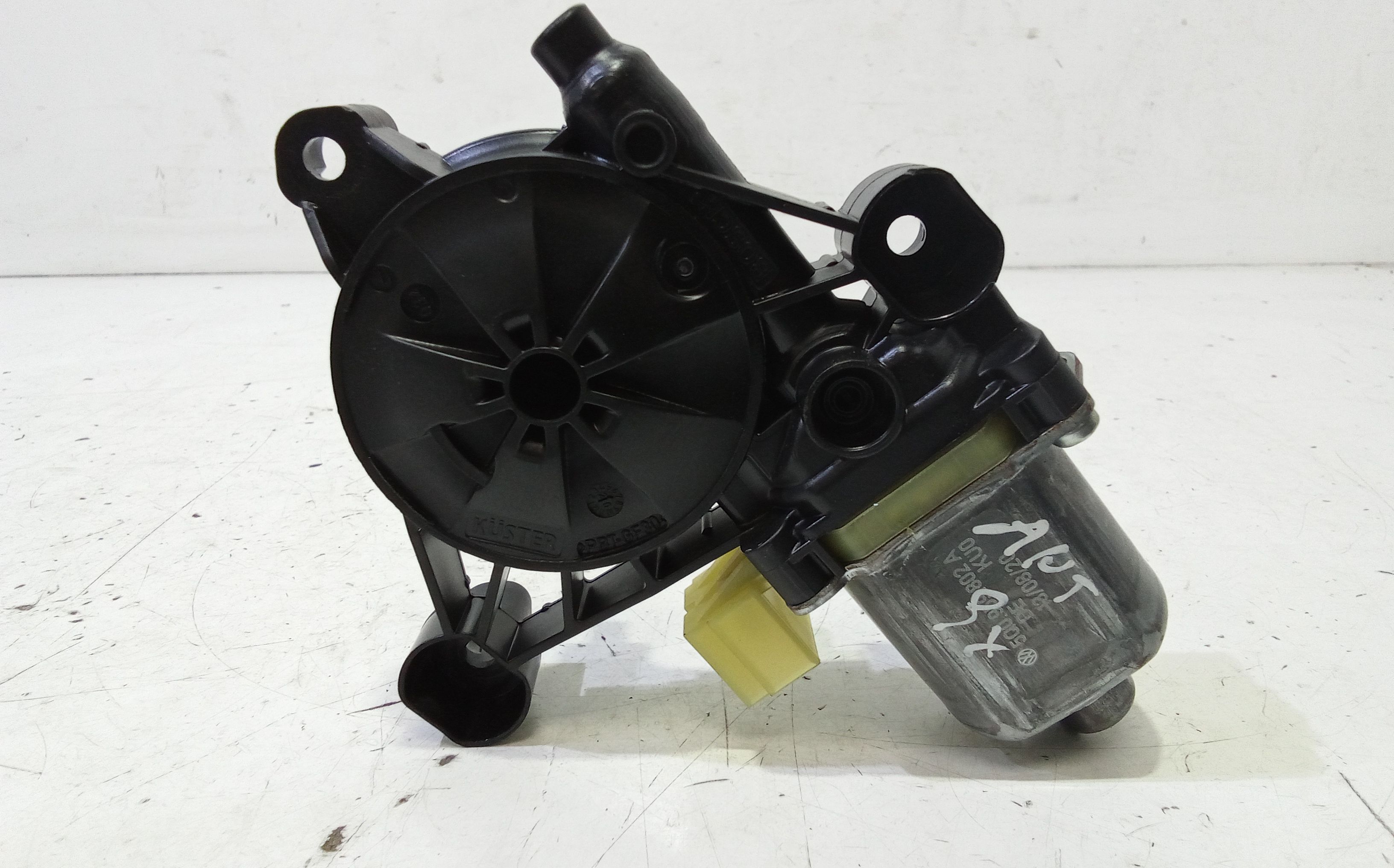 Motorino Alzacristallo Porta Ant. Sinistro 5Q0959802A Usato