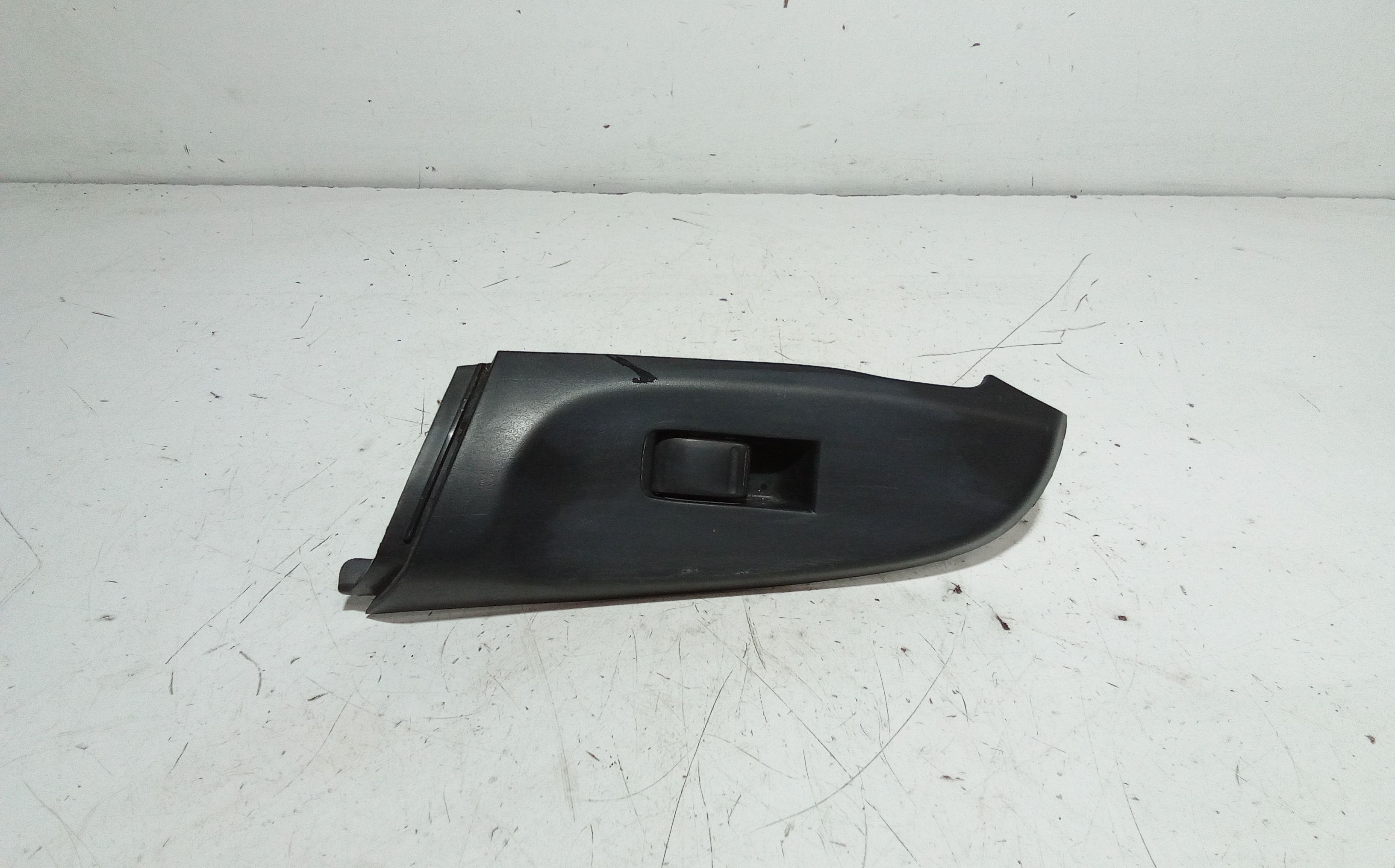 Interruttore Alzacristalli Porta Post. Sinistro Usato