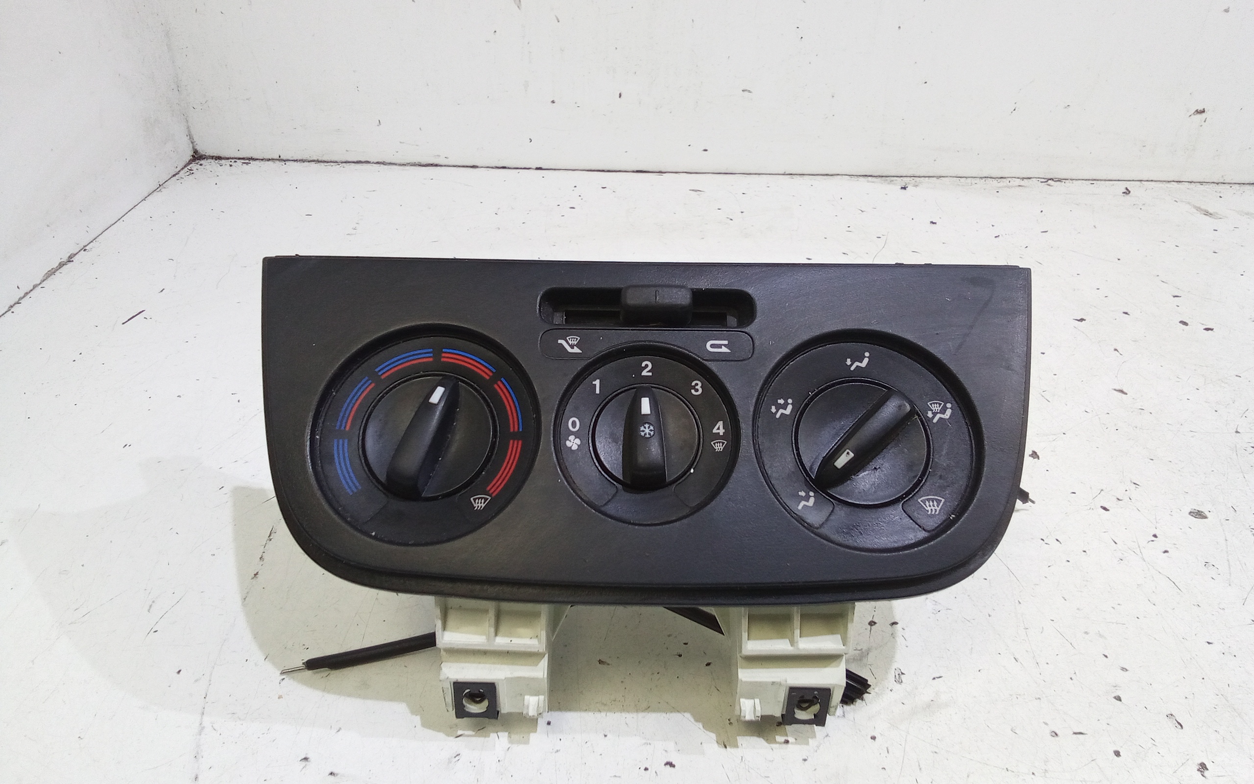 Blocco Comando Climatizzazione 6490K3 Usato