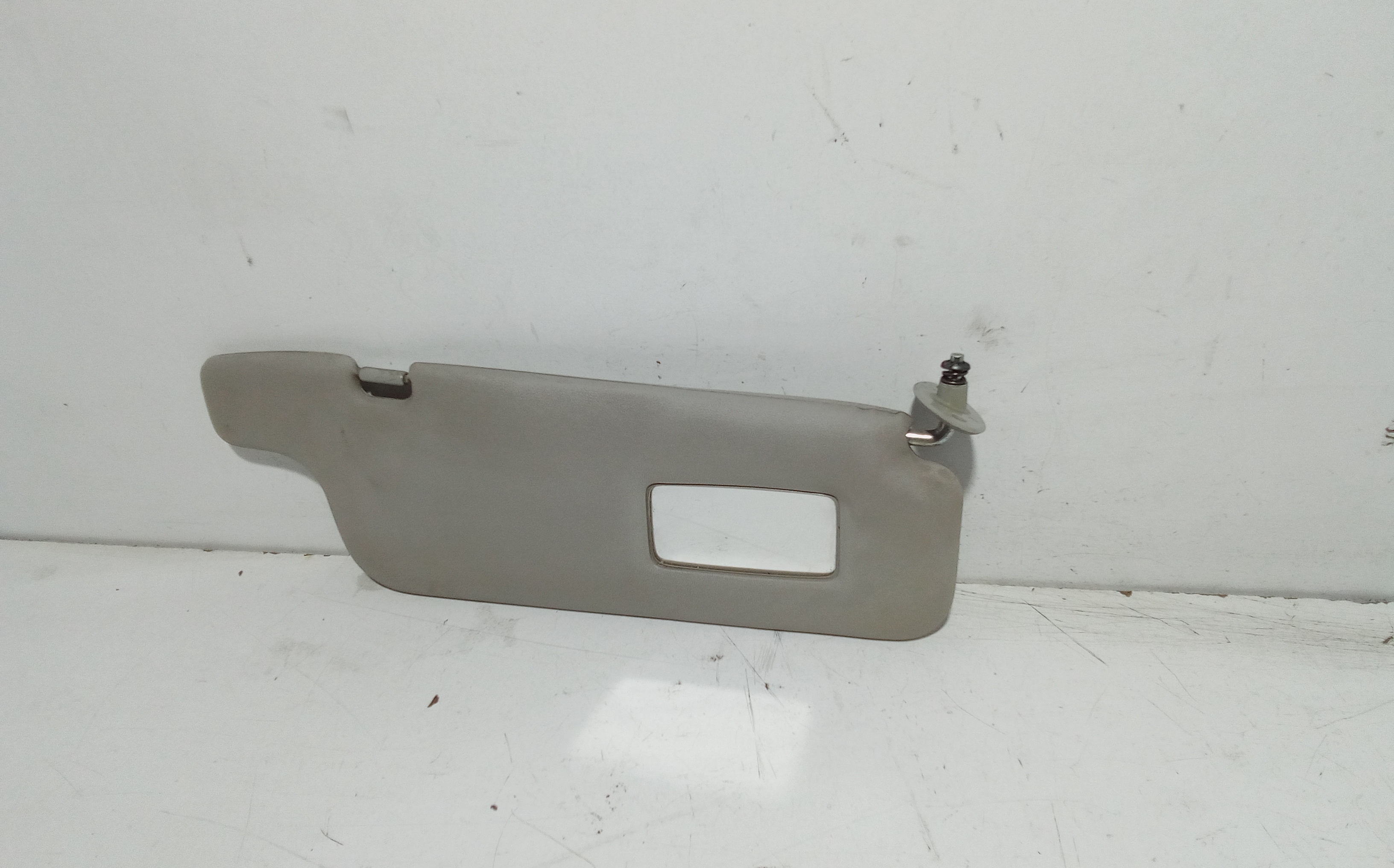 Aletta Parasole Parabrezza Destro 7431052041B0 Usato