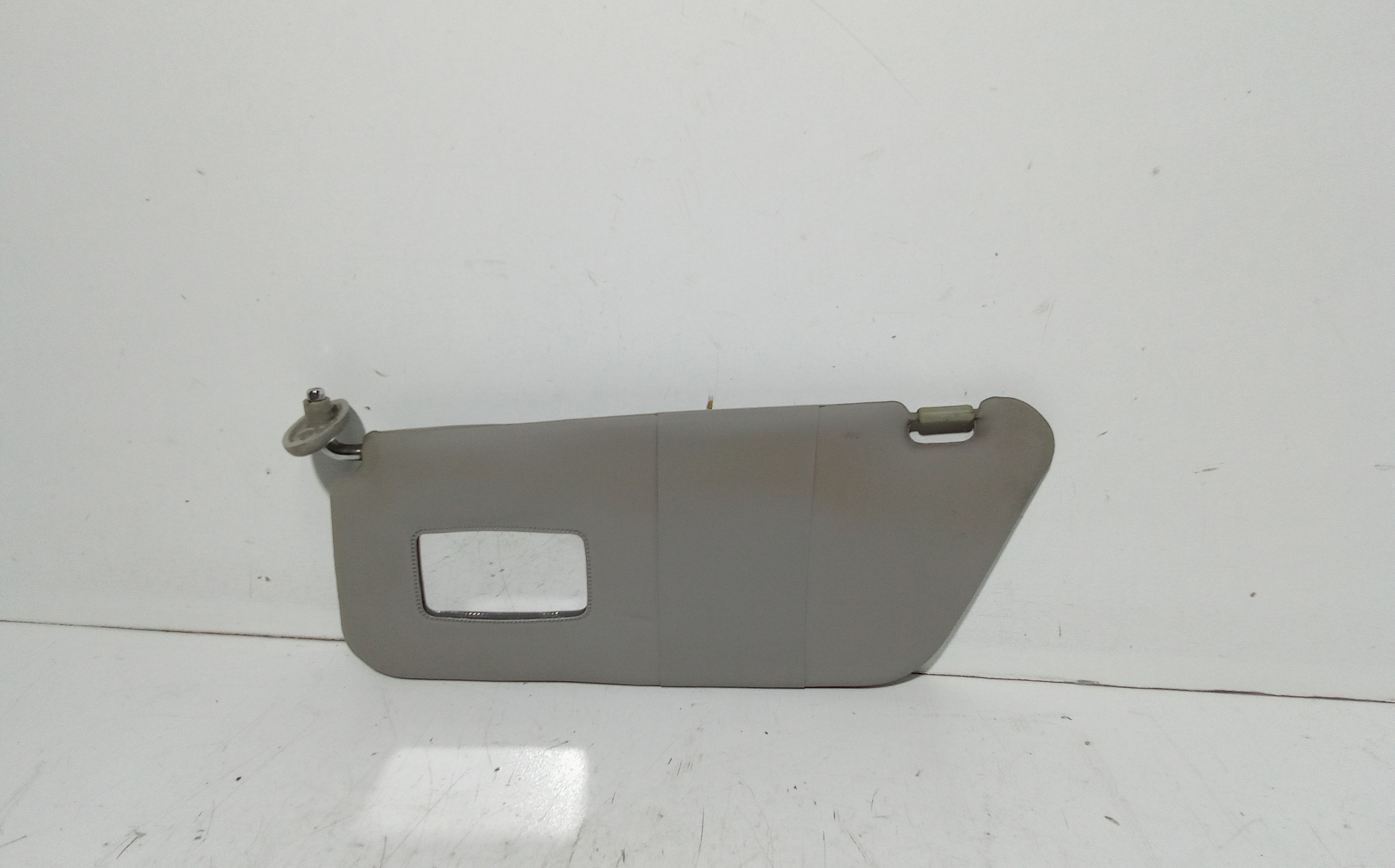 Aletta Parasole Parabrezza Sinistro 96279932 Usato