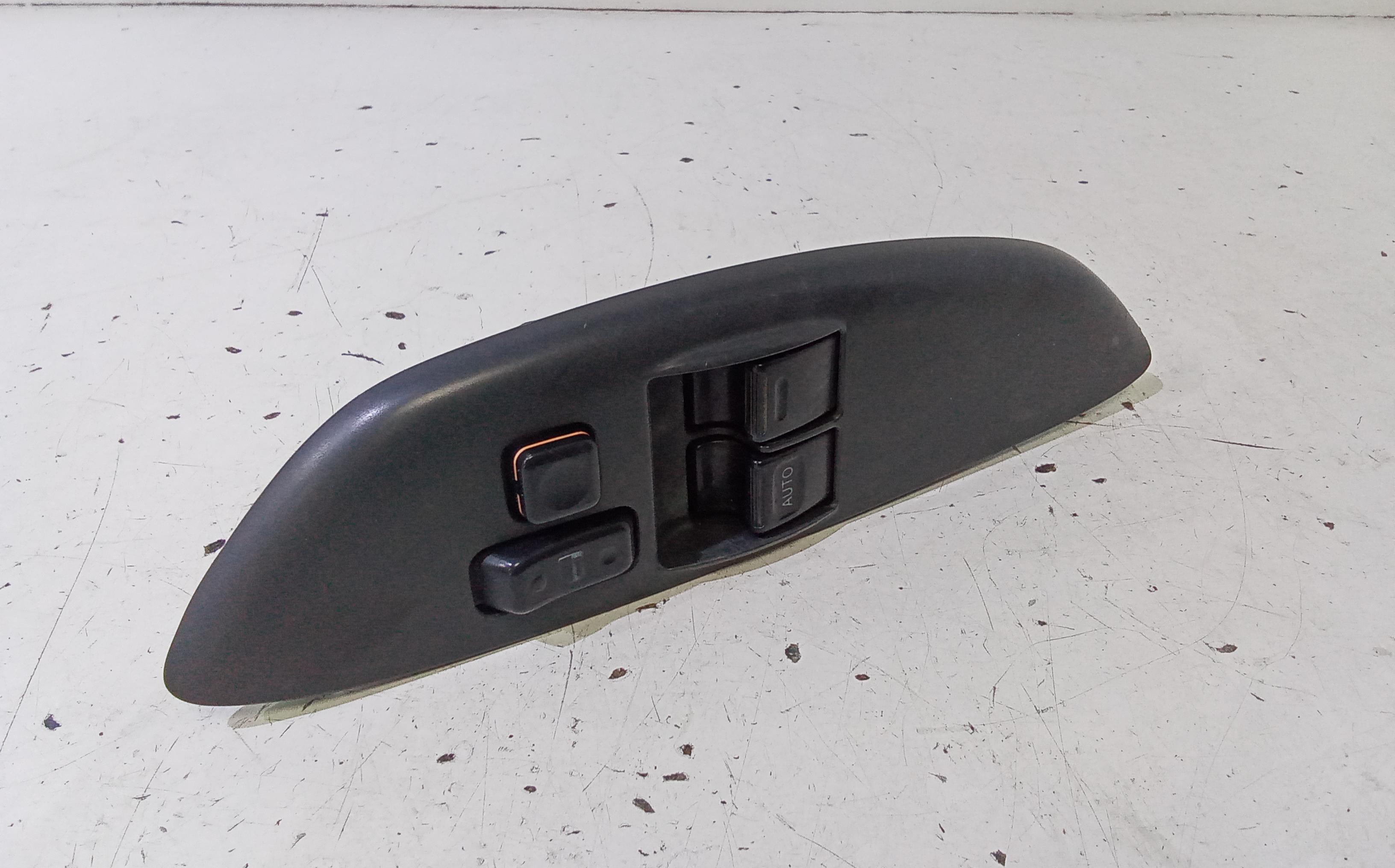 Interruttore Alzacristalli Porta Ant. Sinistro 848200D040 Usato