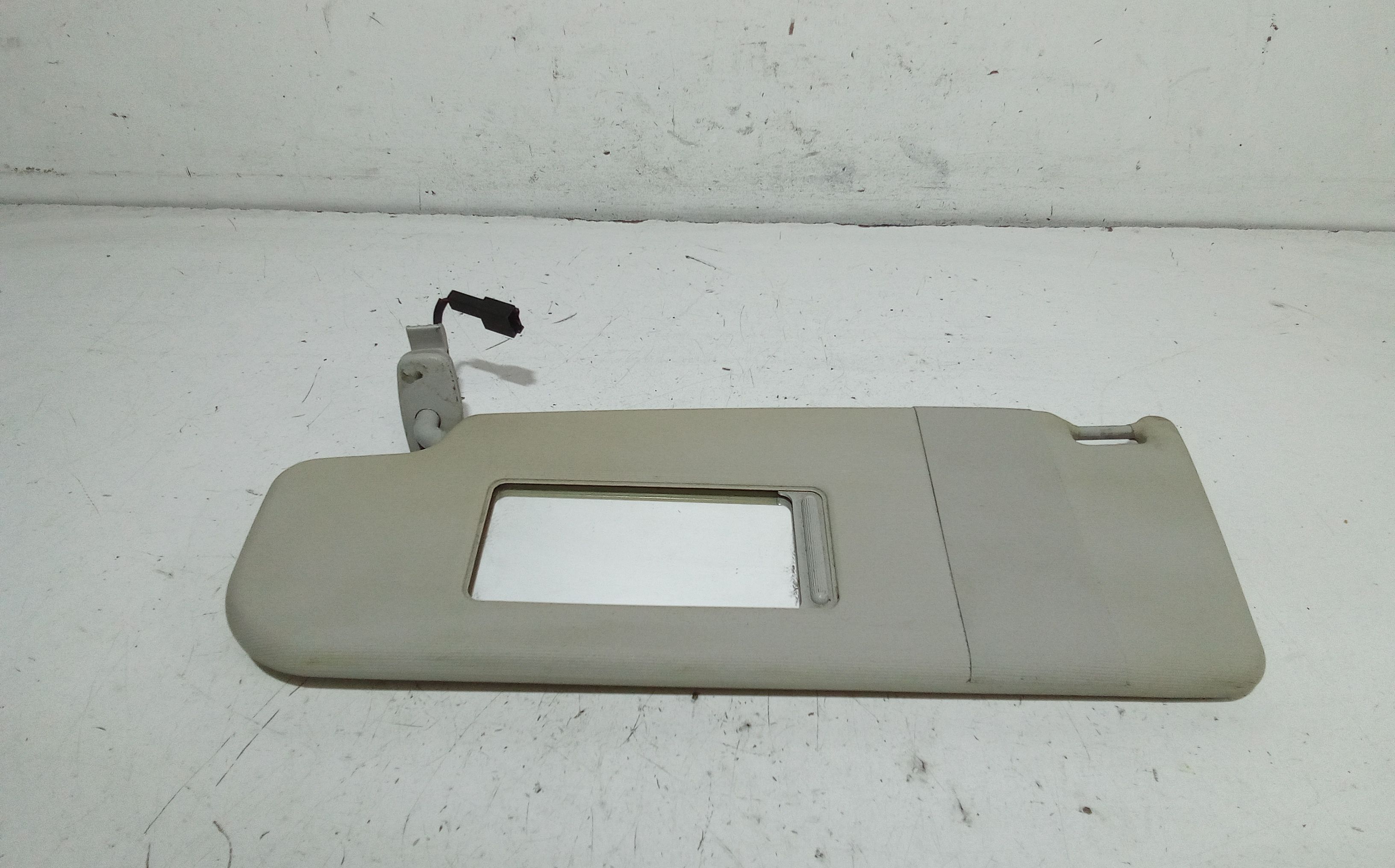 Aletta Parasole Parabrezza Sinistro 6Q0857551F2F4 Usato