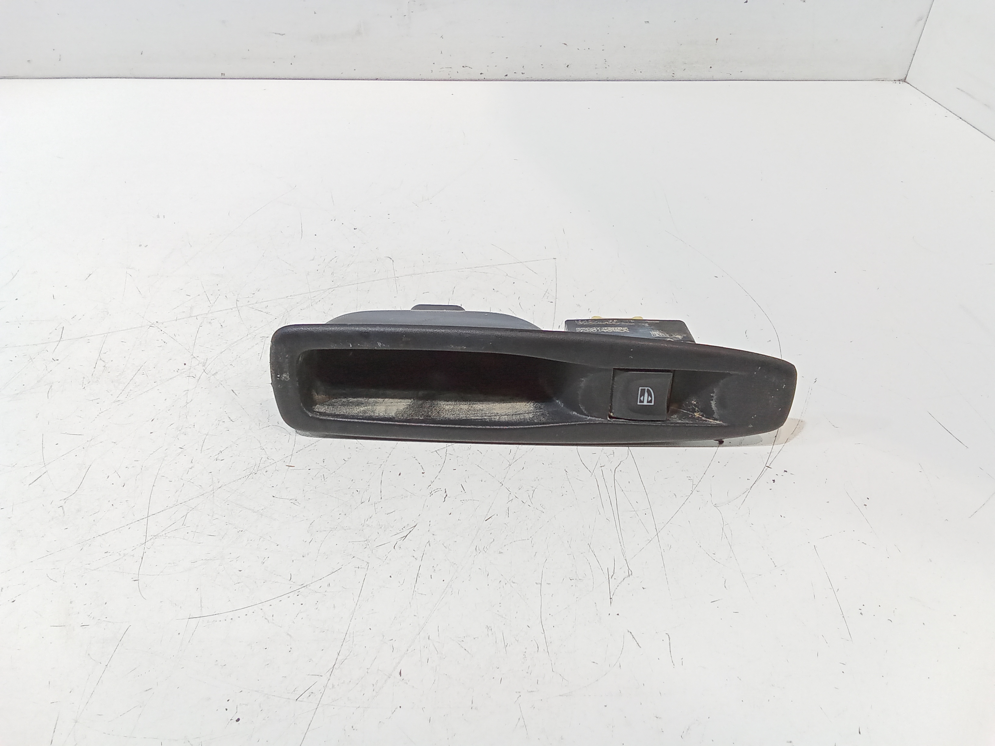 Interruttore Alzacristalli Porta Post. Sinistro 96942499 Usato