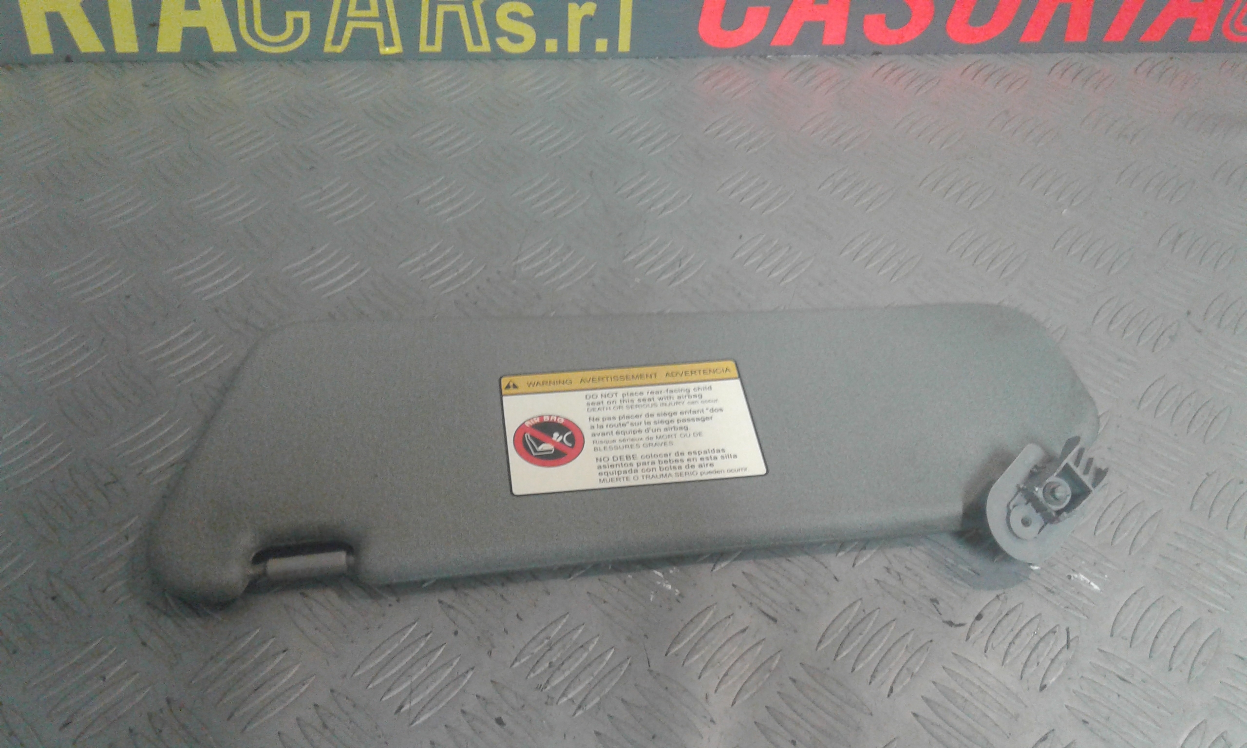 Aletta Parasole Parabrezza Destro 96537730 Usato