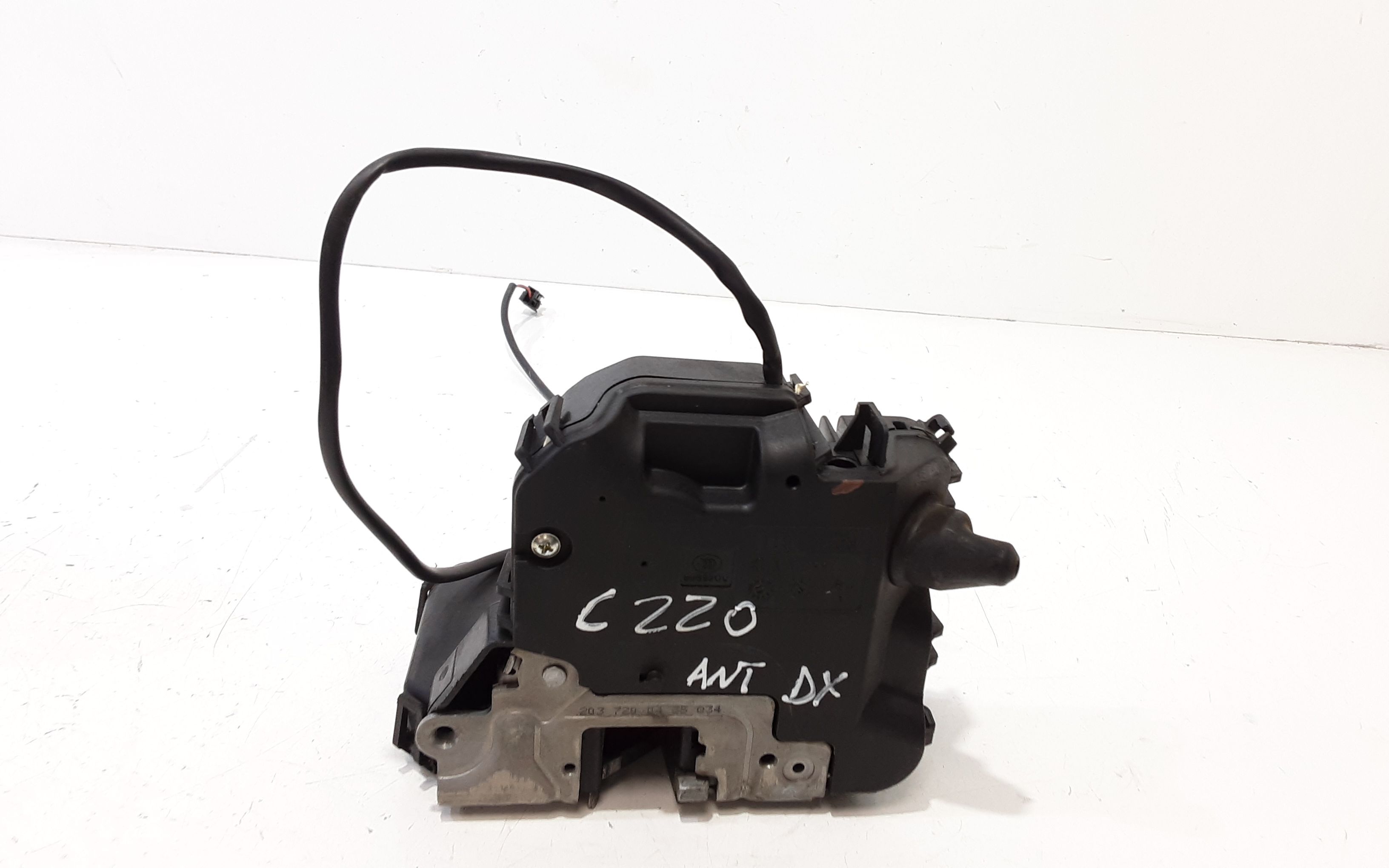 Serratura Porta Ant. Destro A2037200435 Usato