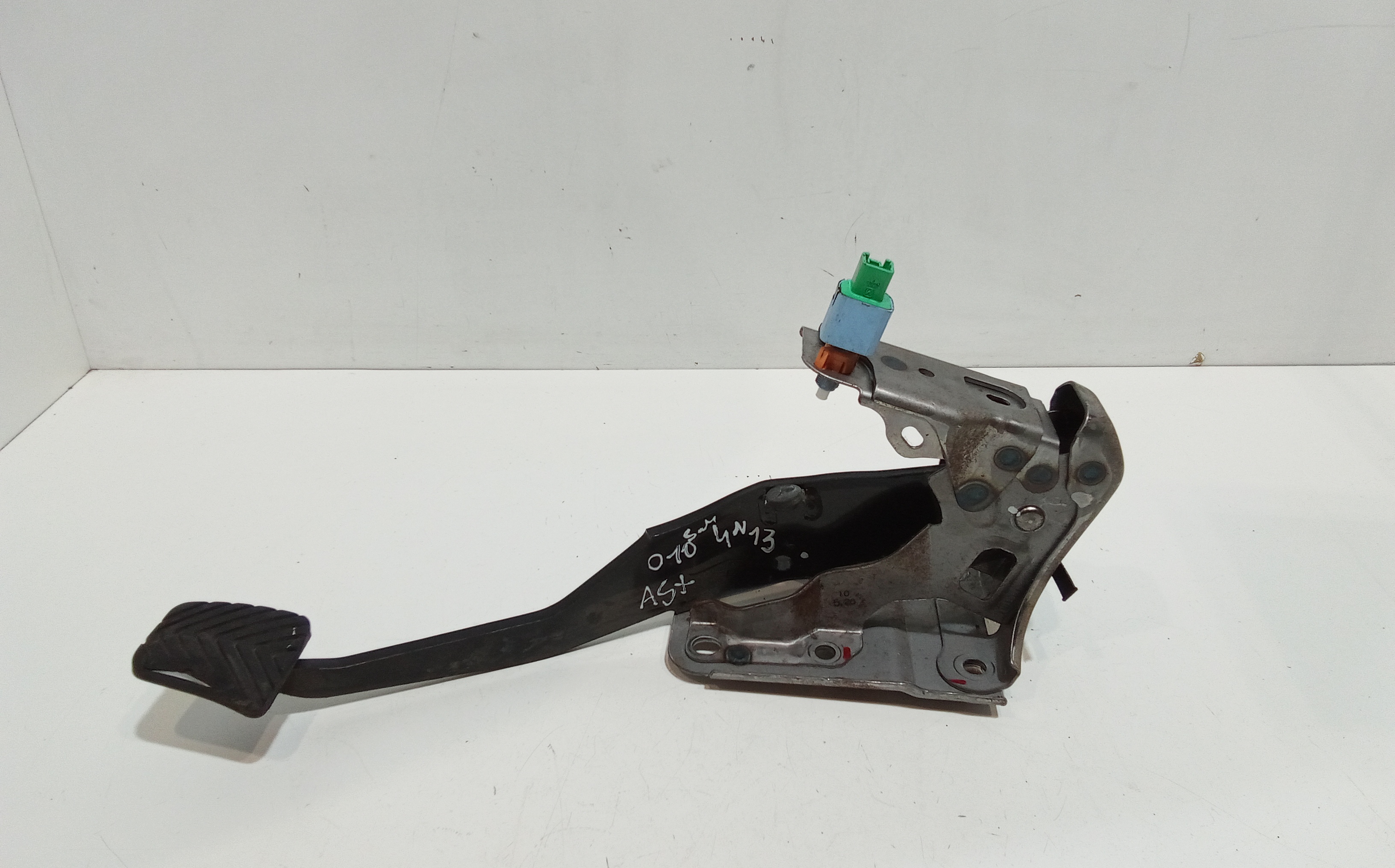 Pedale Freno 4620A160 Usato