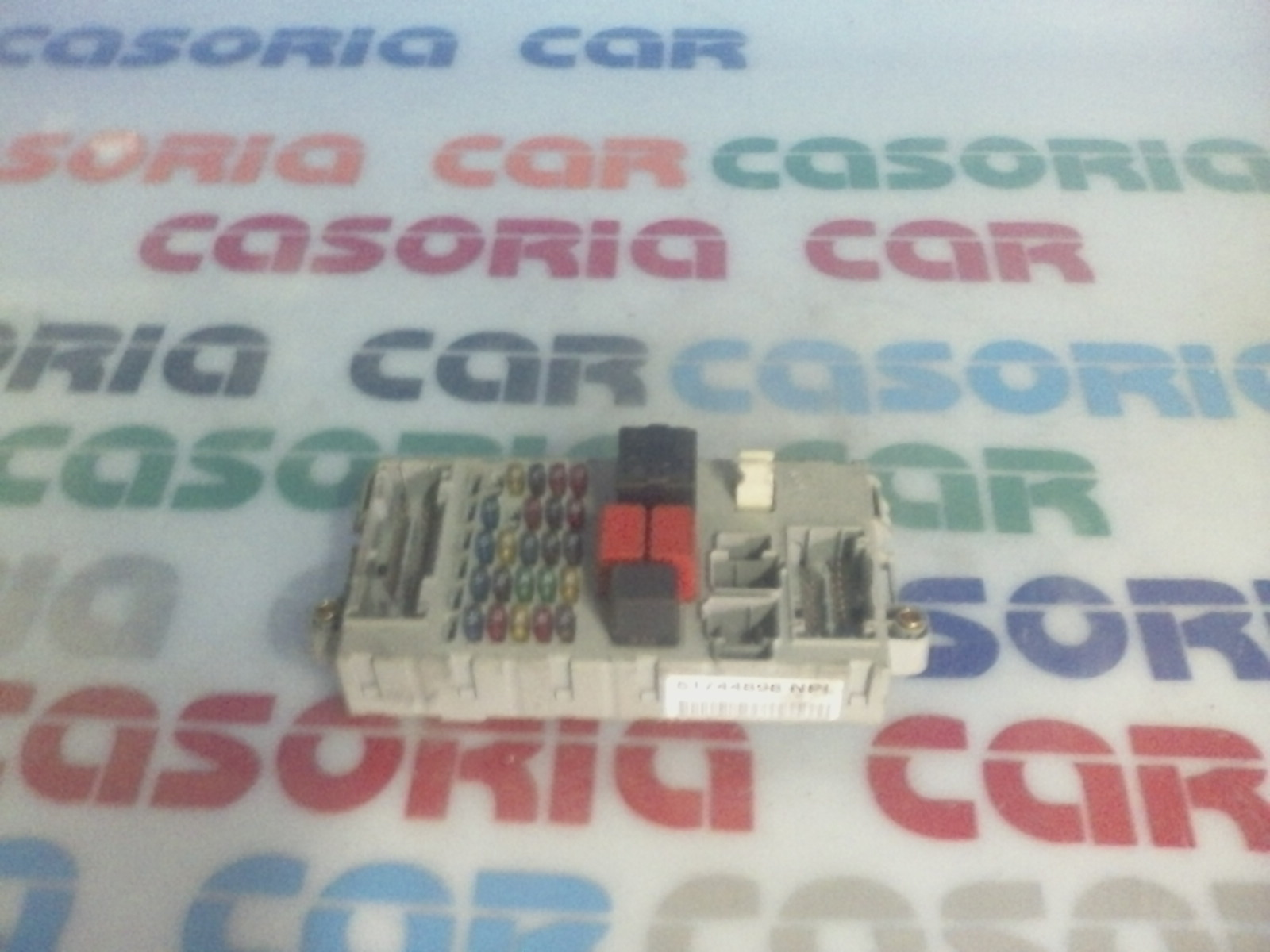 scatola fusibili - Immagine 1 di 1