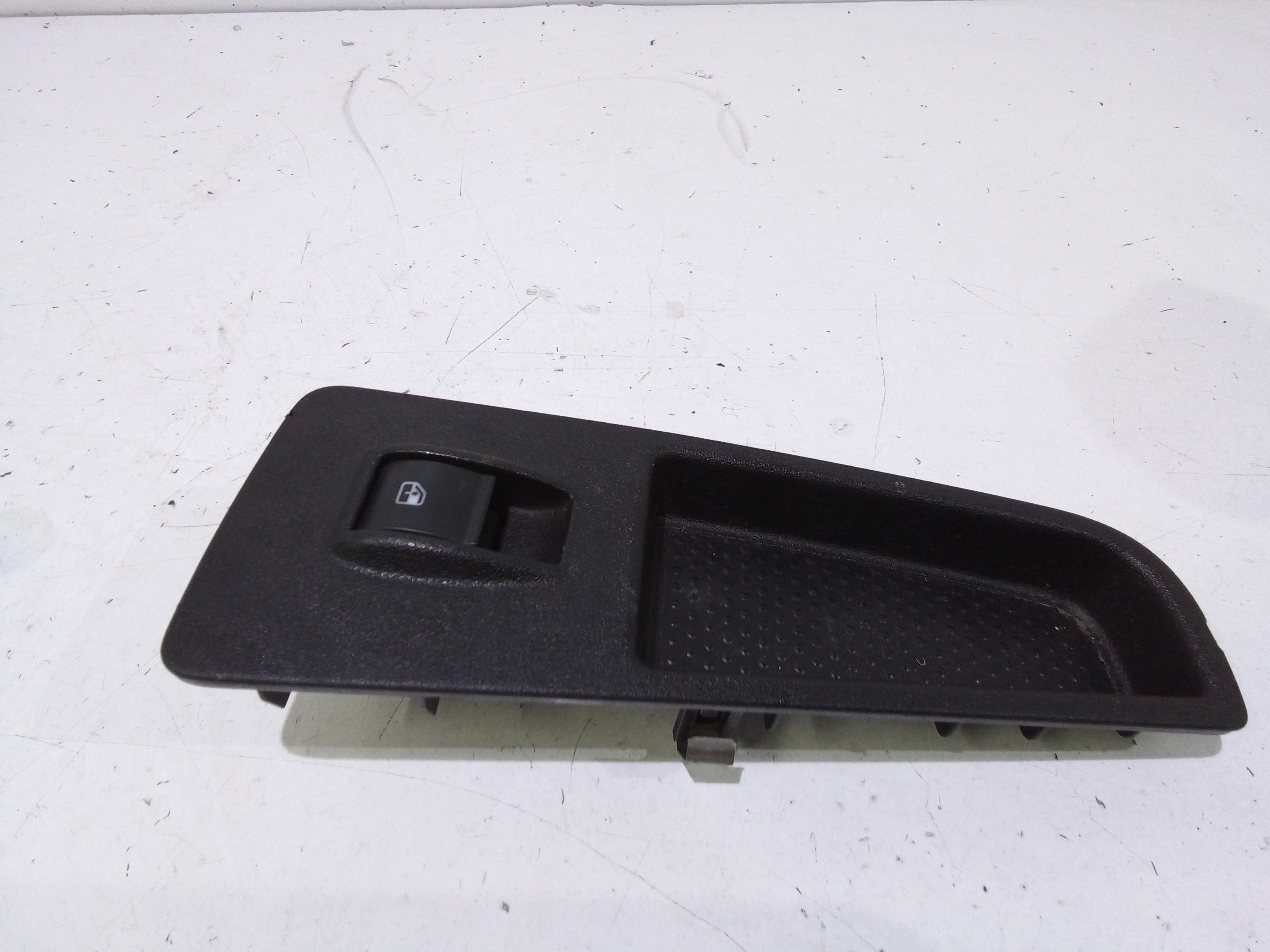 Interruttore Alzacristalli Porta Ant. Destro Usato