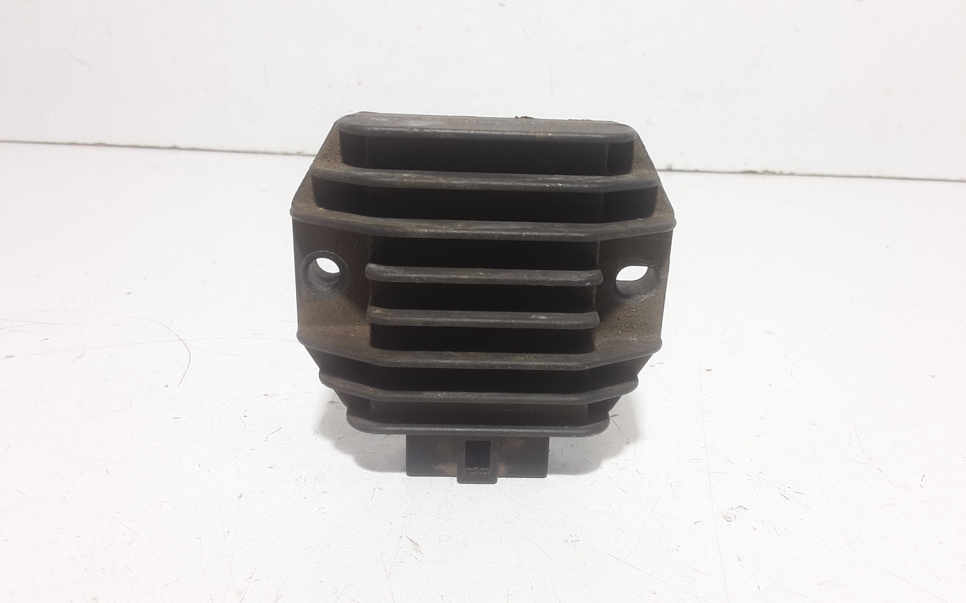 Regolatore Tensione Usato