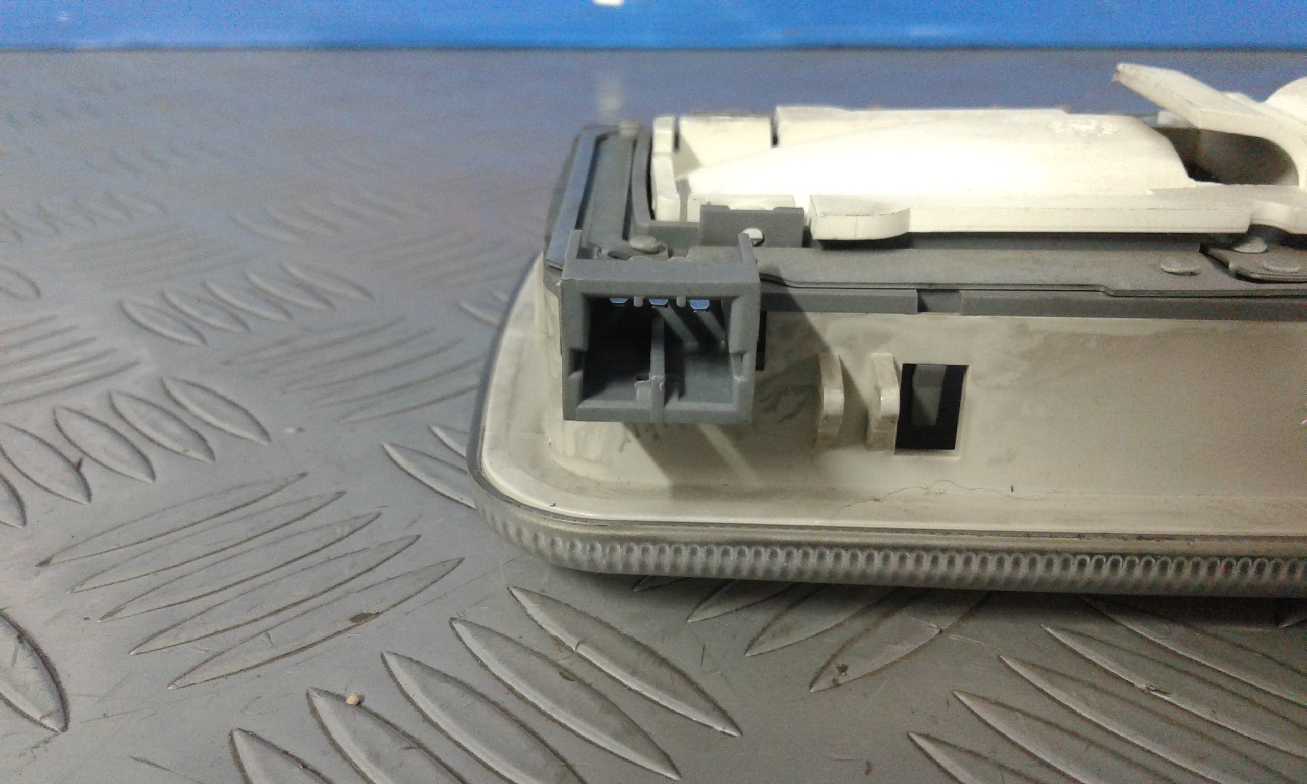 Luce Cortesia Ant. Tetto Usato