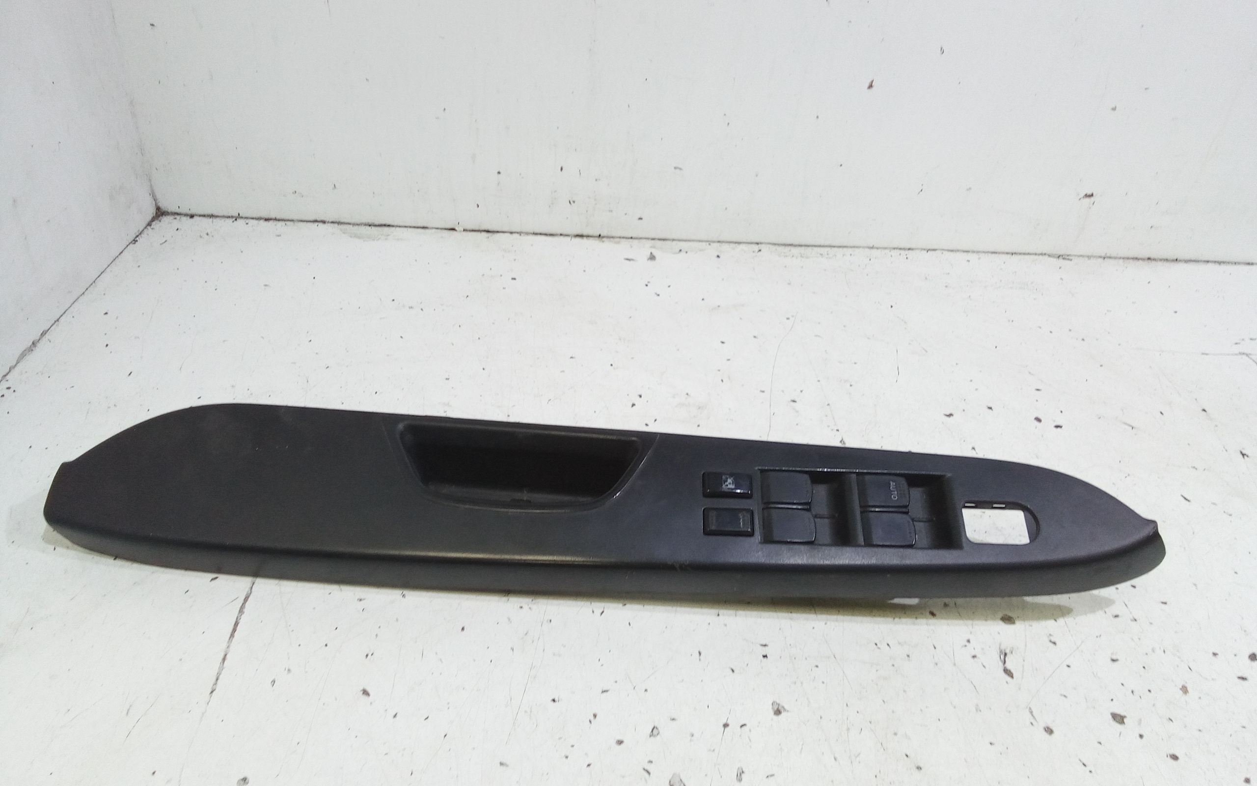 Interruttore Alzacristalli Porta Ant. Sinistro Usato