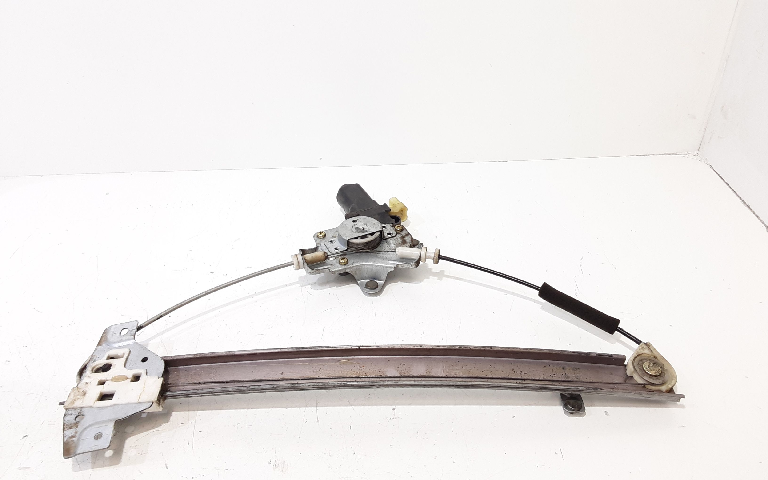 Alzacristallo Porta Ant. Sinistro 824011C200 Usato