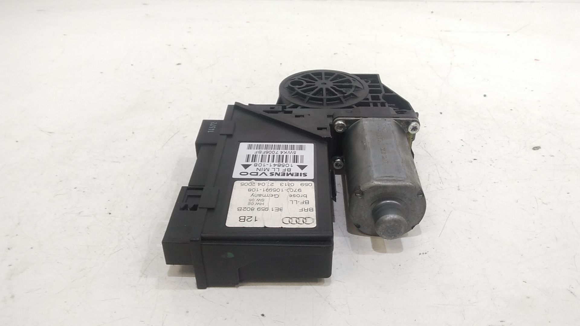 Motorino Alzacristallo Porta Ant. Destro 8E1959802G Usato