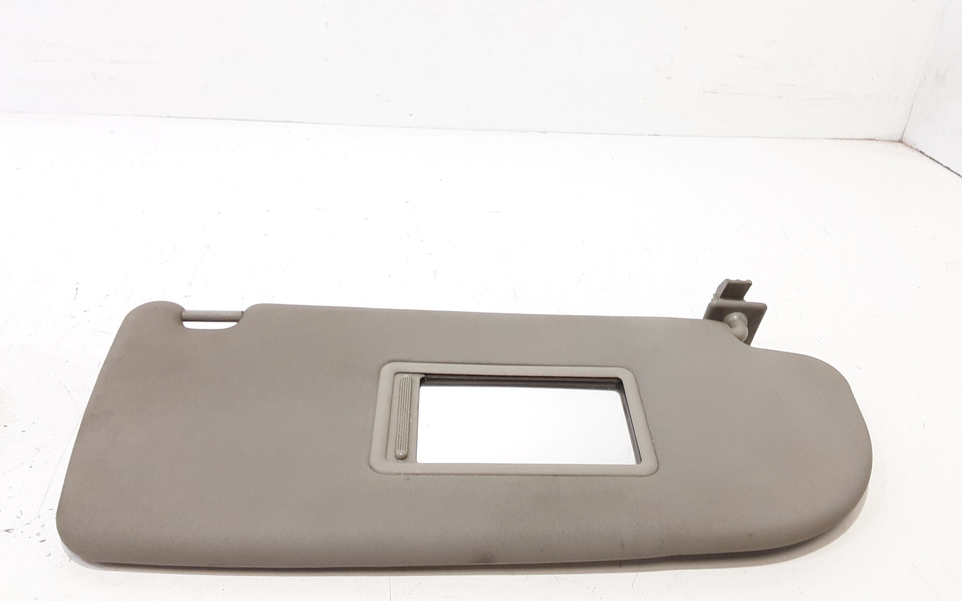 Aletta Parasole Parabrezza Destro 735314225 Usato