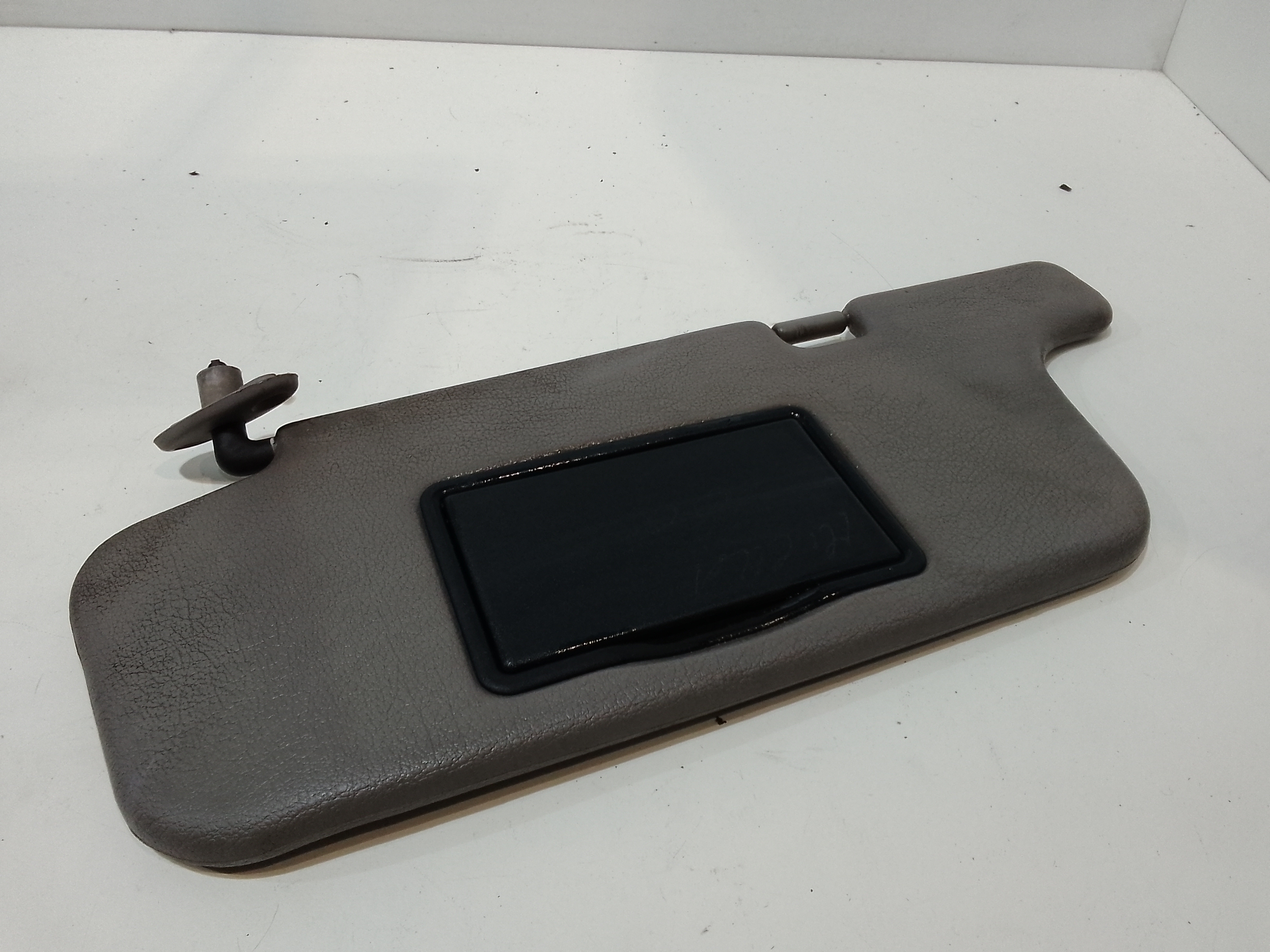 Aletta Parasole Parabrezza Sinistro 964016F602 Usato