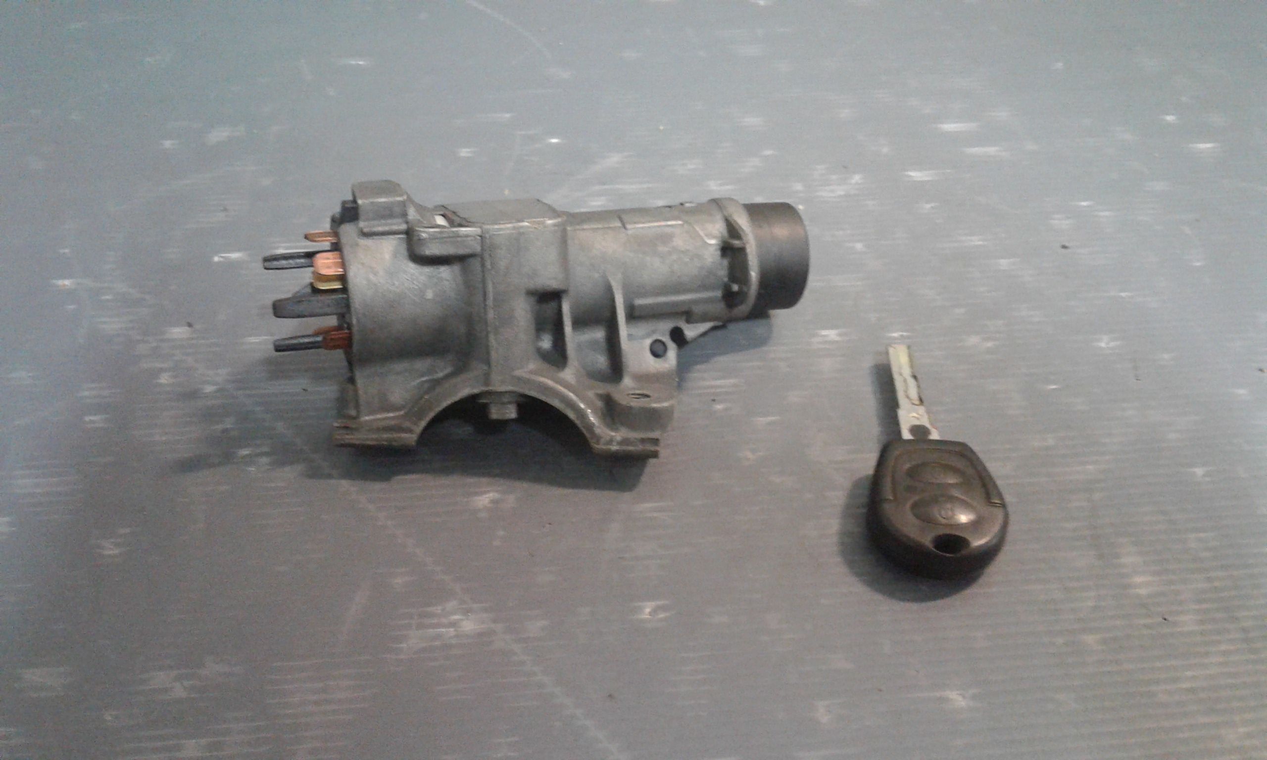 Commutatore Avviamento Con Cilindretti Serrature Usato