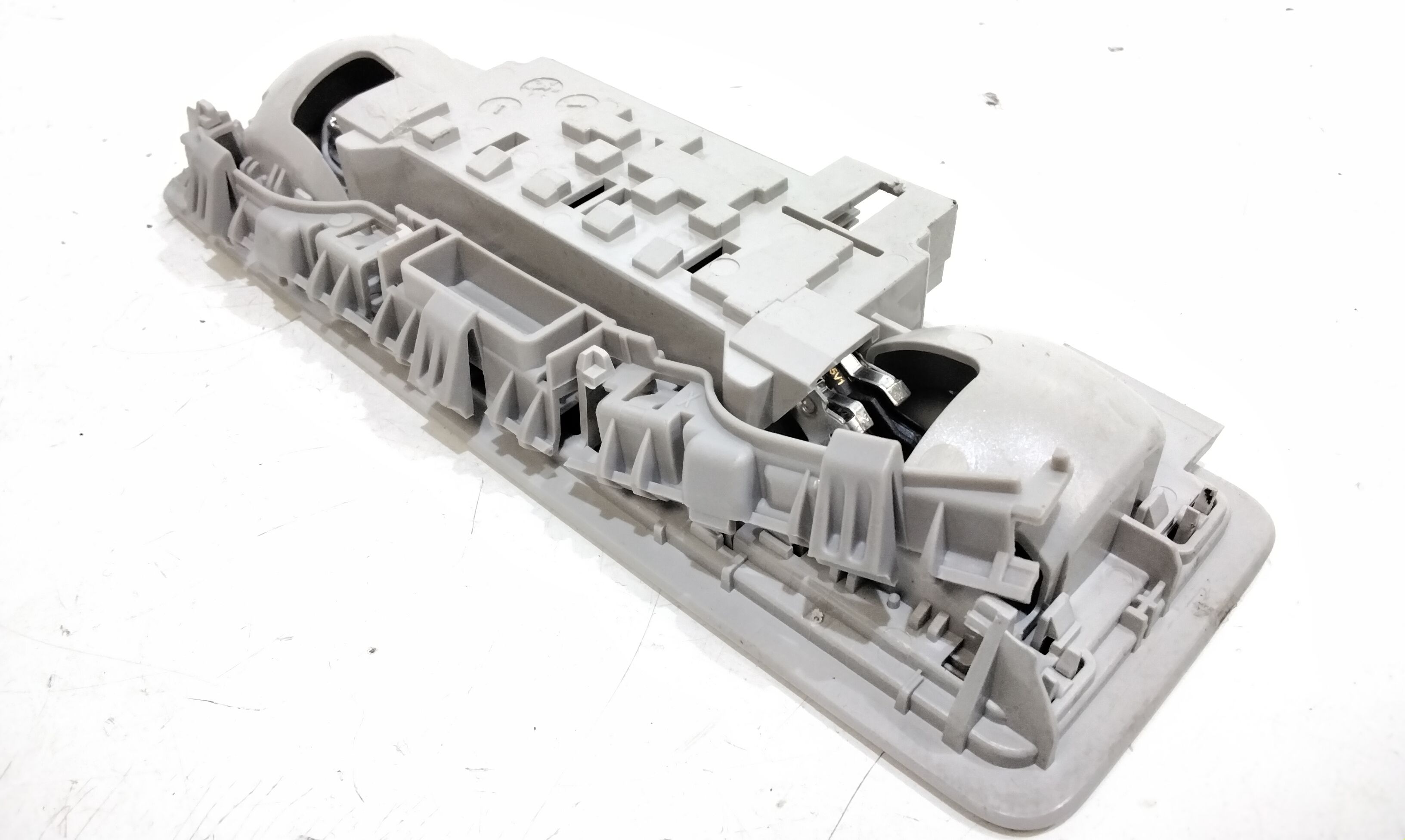 Luce Cortesia Centr. Tetto Usato