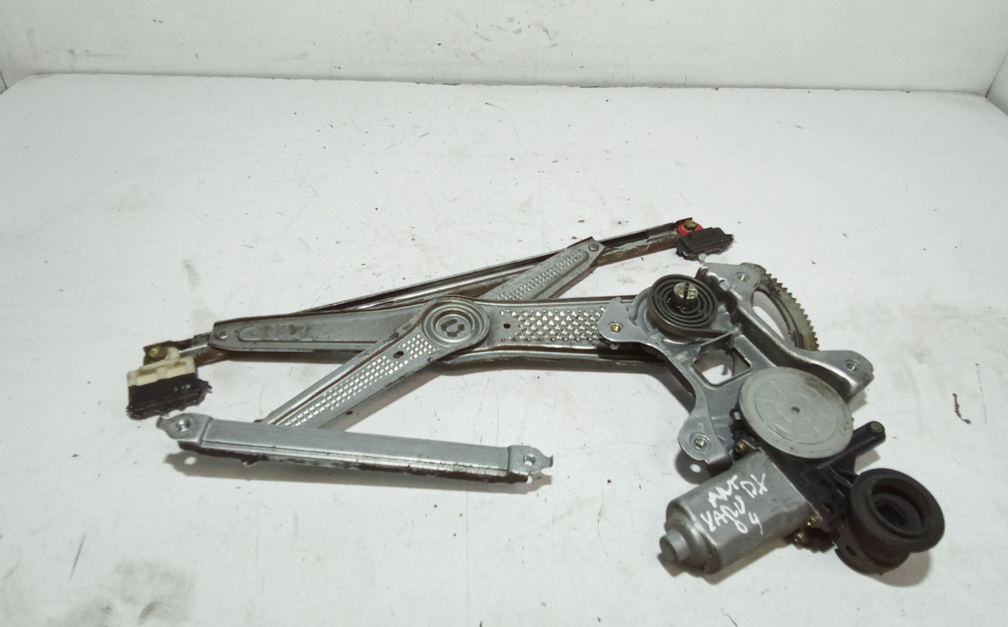 Alzacristallo Porta Ant. Destro 698100D010 Usato