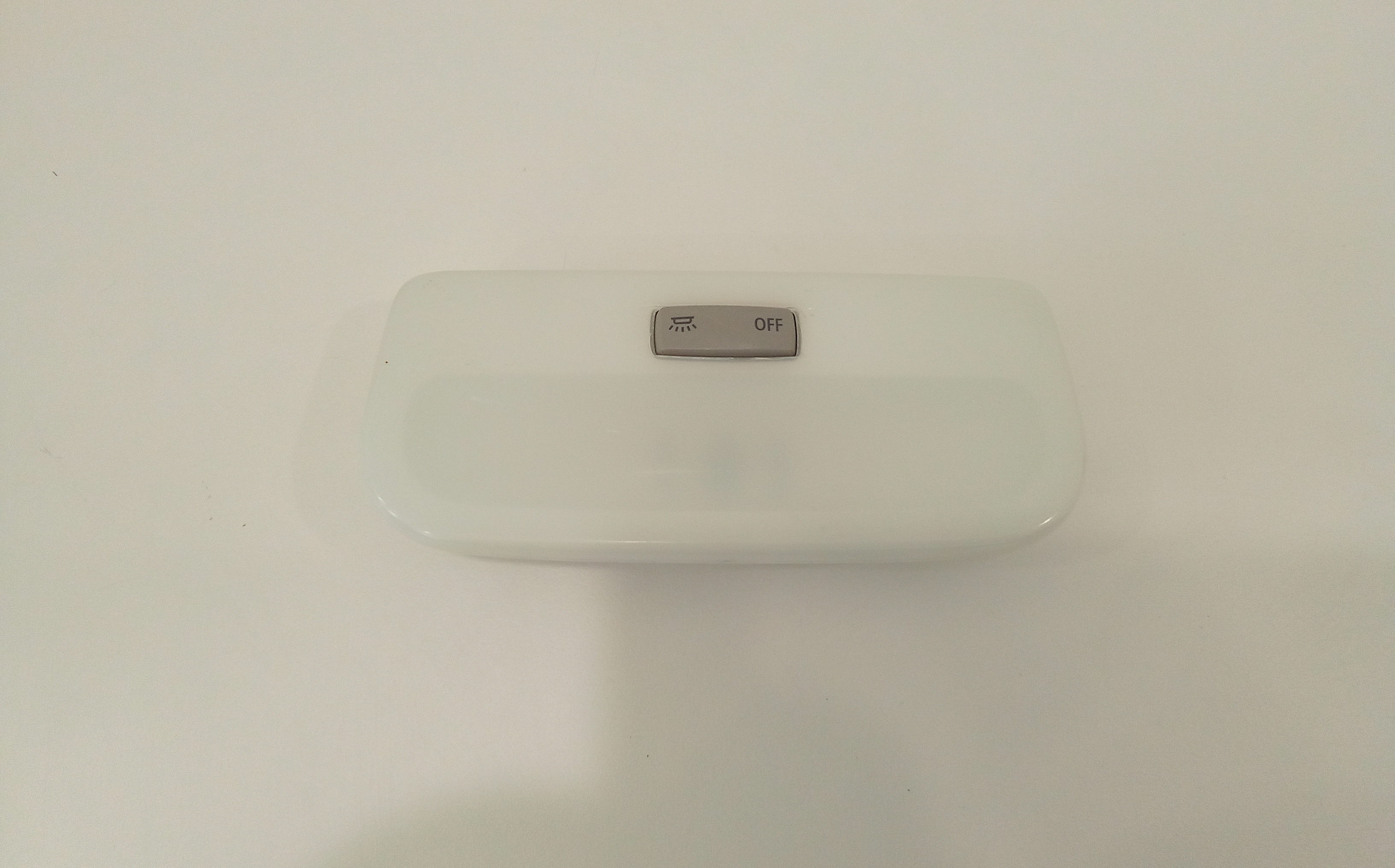 Luce cortesia ant. tetto - Immagine 1 di 4