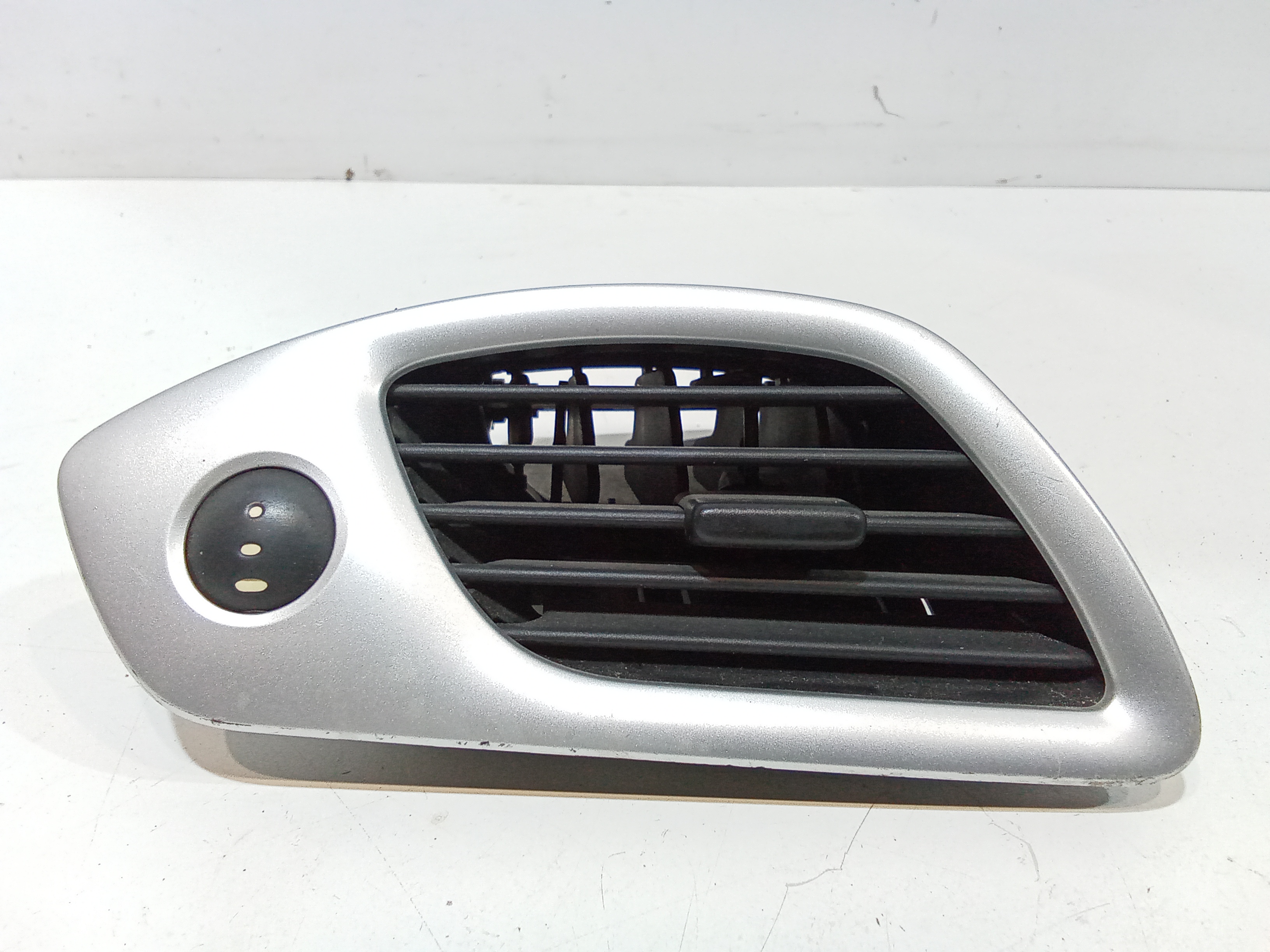 Condotto Aria Bocchette Lat. Cruscotto Sinistro Usato