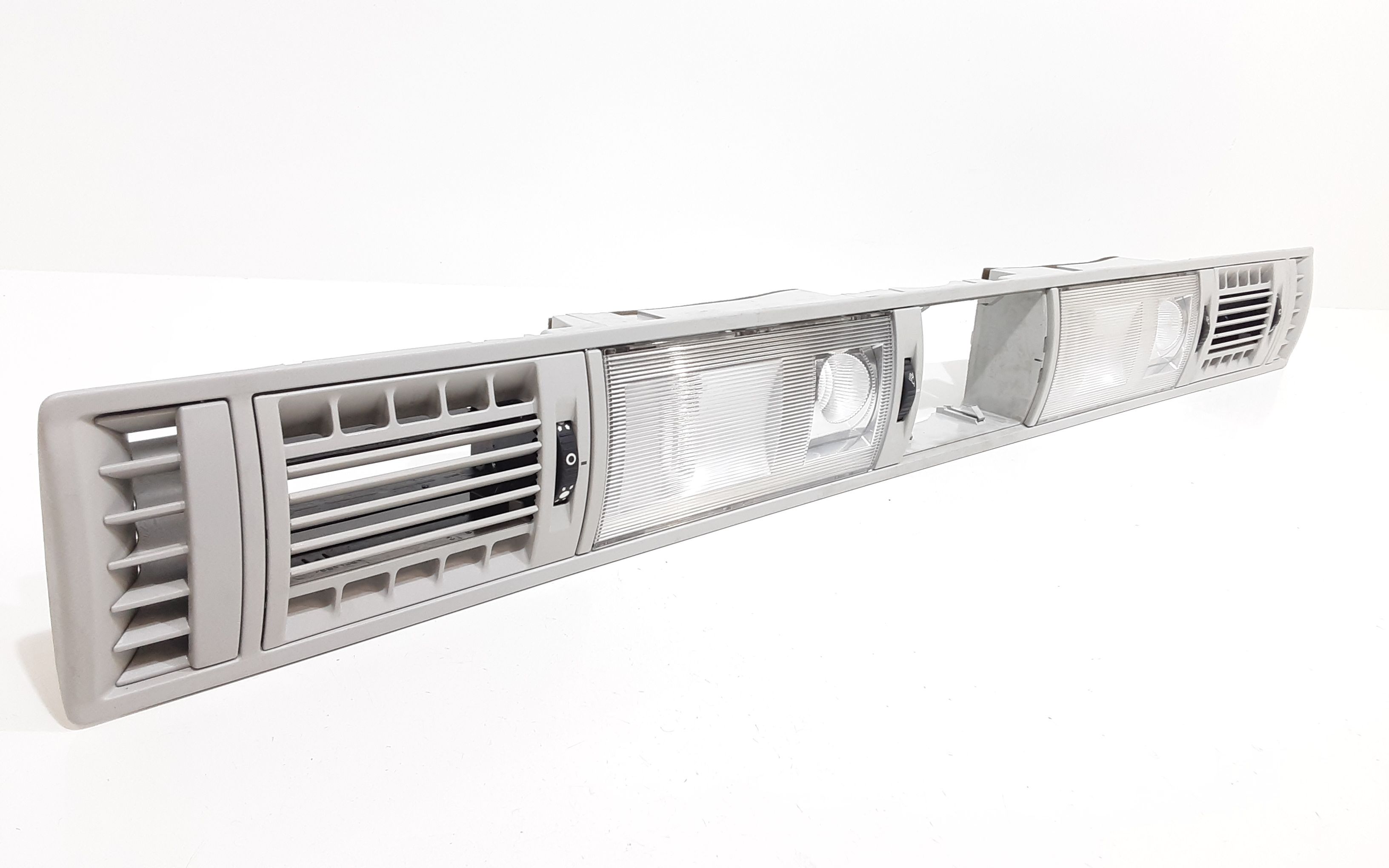 Luce Cortesia Centr. Tetto Usato