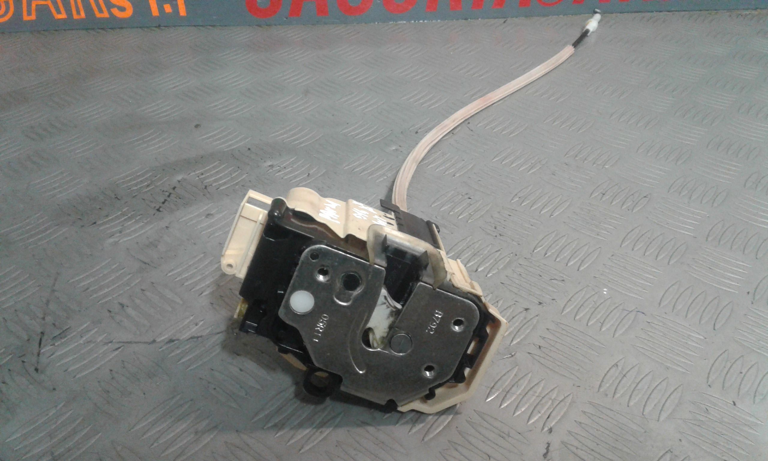 Serratura Porta Ant. Destro 52191502 Usato