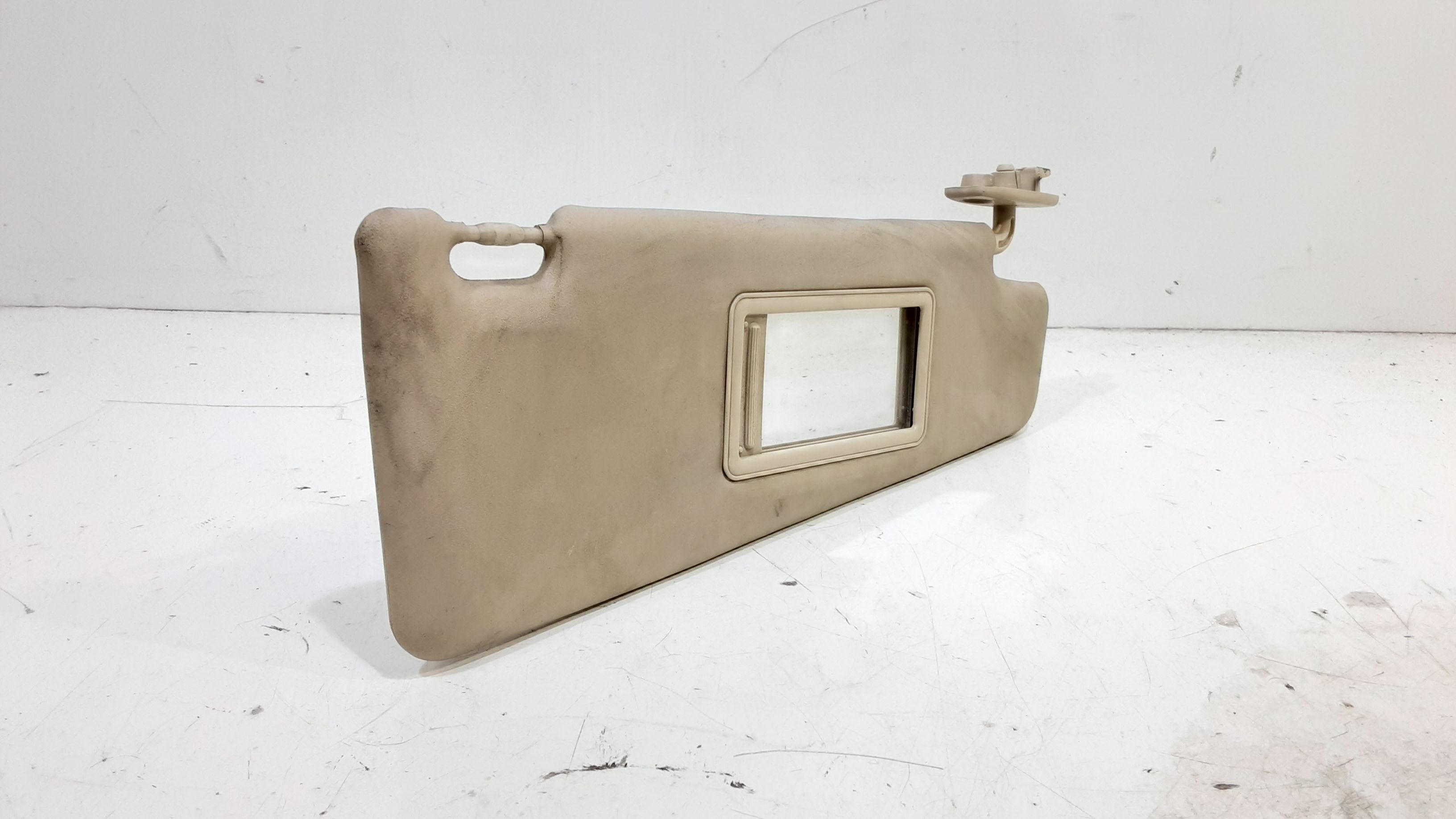 Aletta Parasole Parabrezza Destro 735383410 Usato