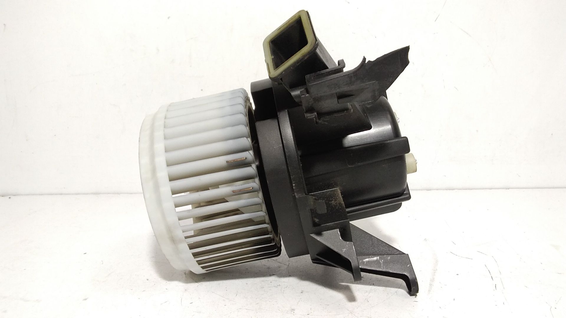 Motorino Ventilazione Abitacolo 77367171 Usato