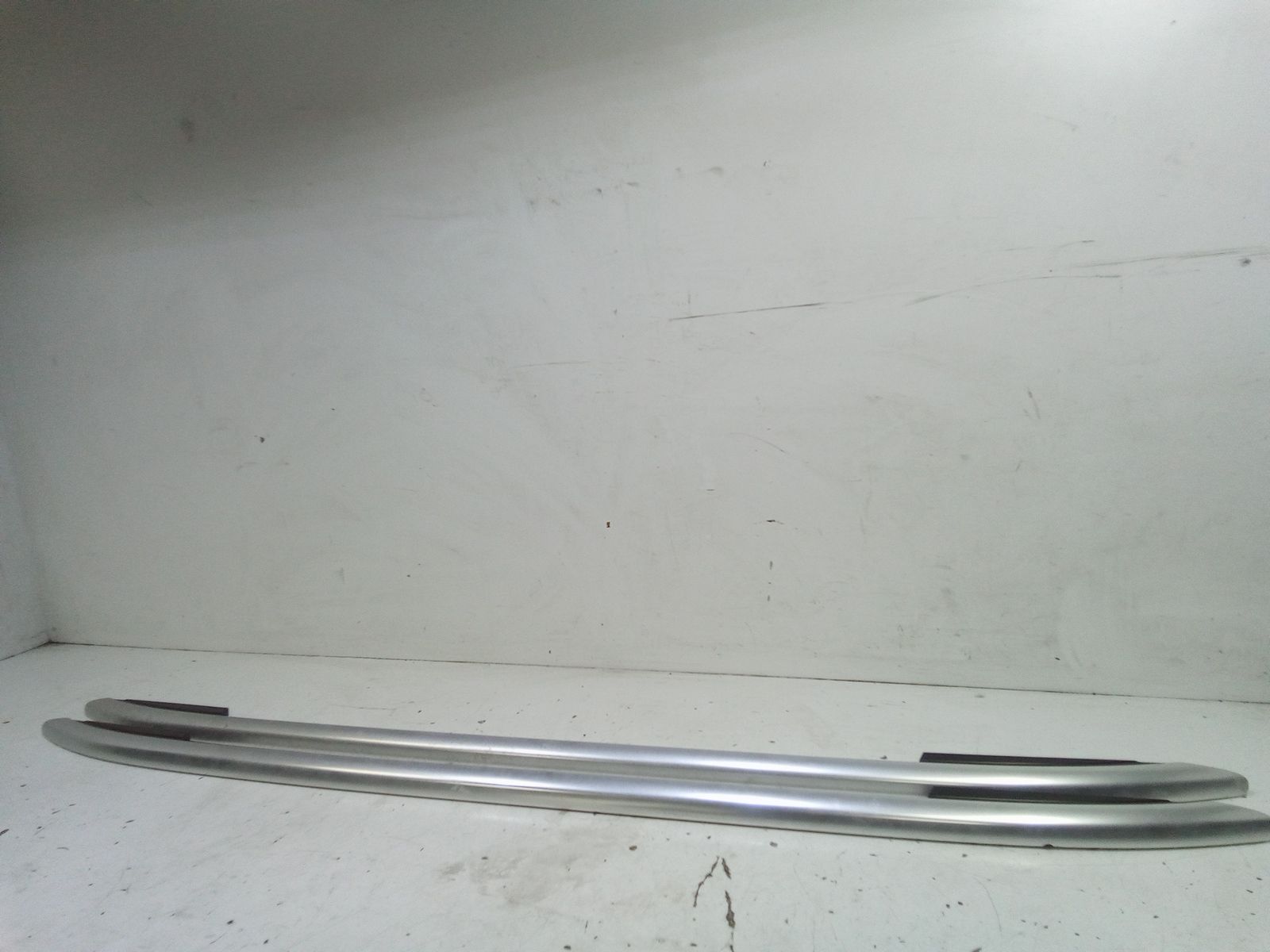 Barre Portatutto Per Mancorrente Tetto Destro + Barre Portatutto Per Mancorrente Tetto Sinistro Usato