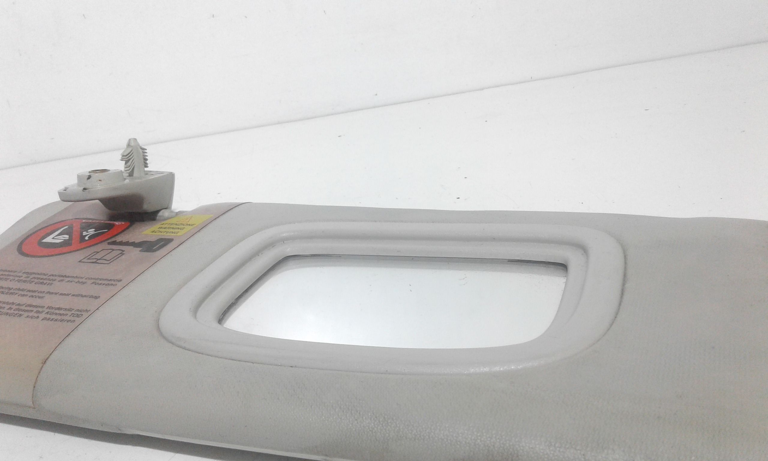 Aletta Parasole Parabrezza Destro 735420448 Usato