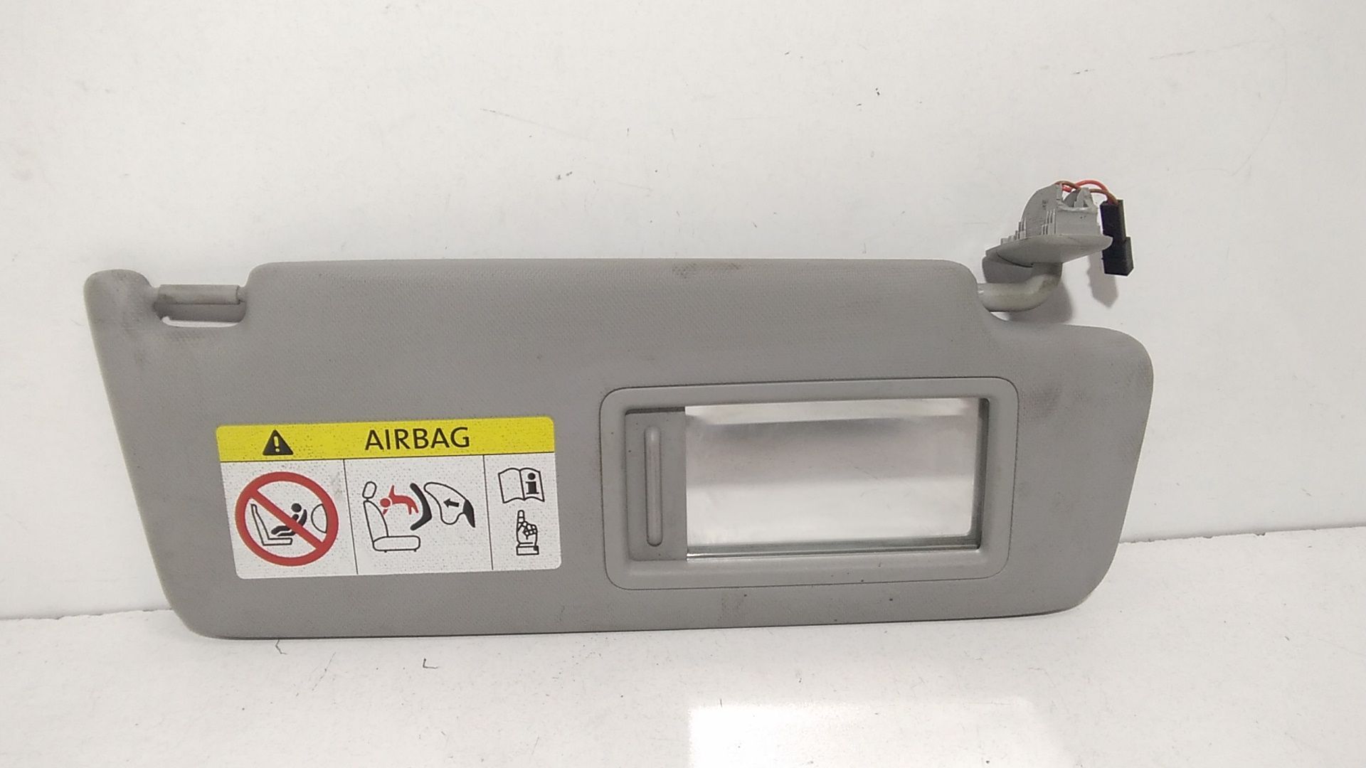 Aletta Parasole Parabrezza Destro 8W0857552P7C0 Usato