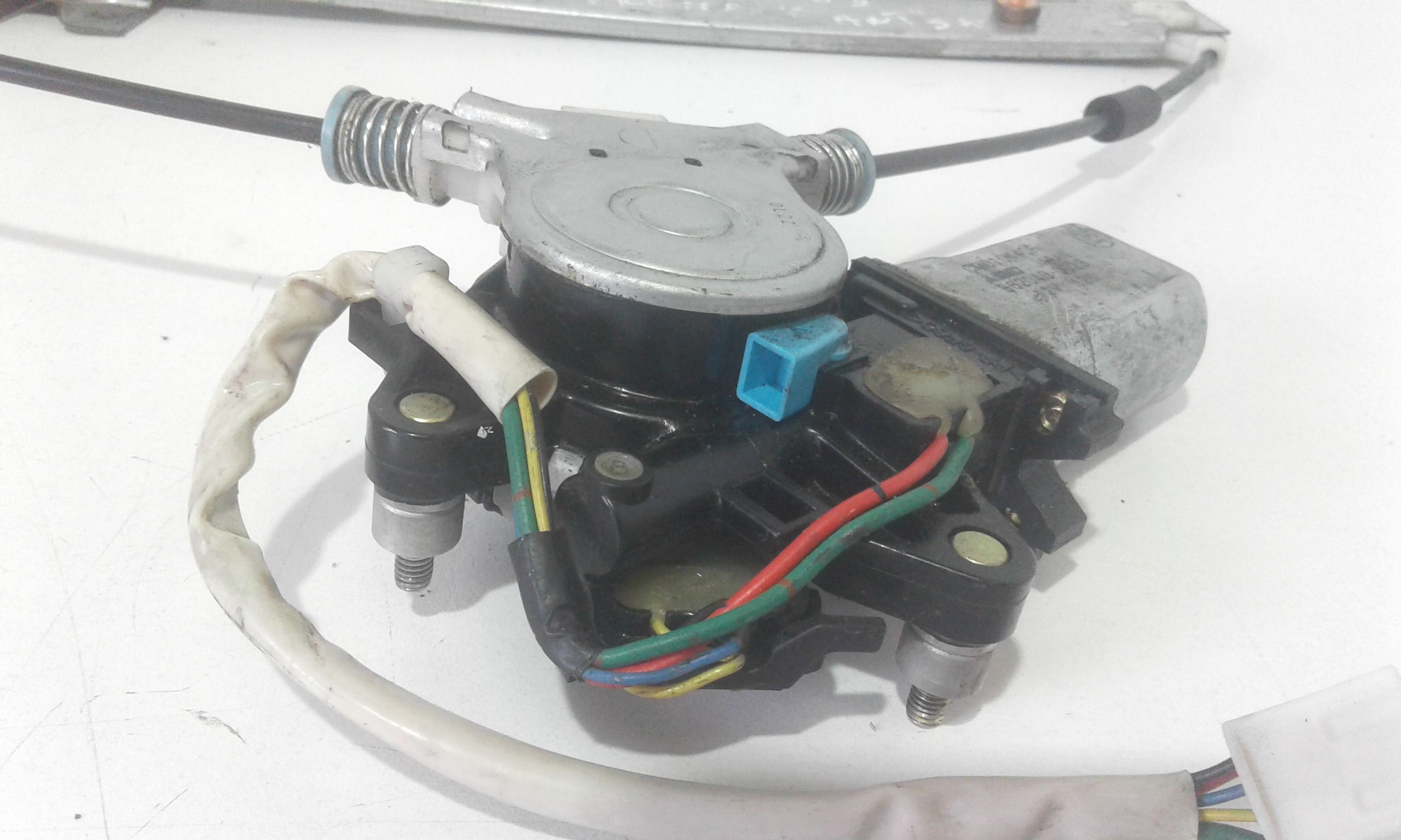 Alzacristallo Elettr. Porta Post. Sinistro C10073590B Usato