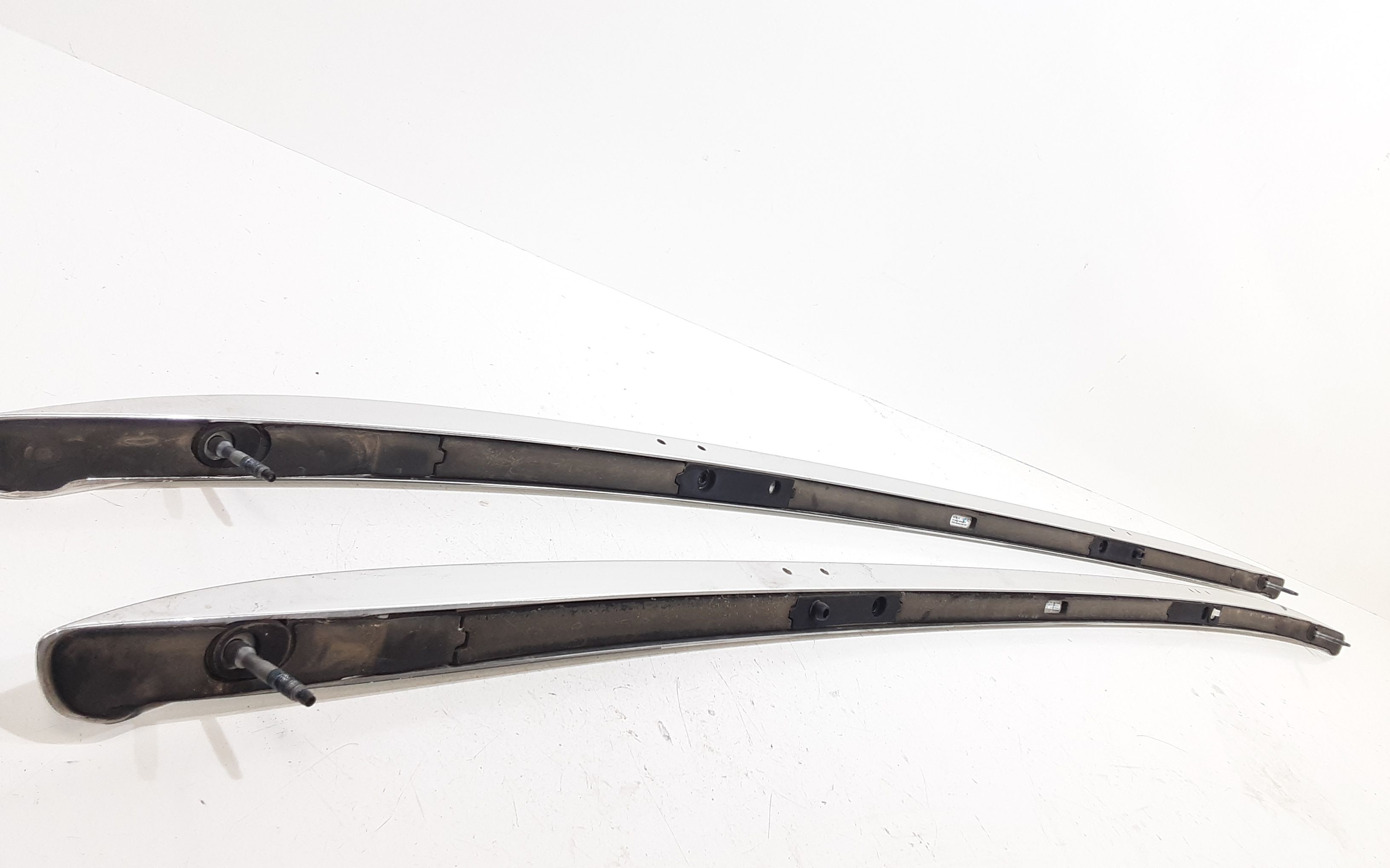 Barre Portatutto Per Mancorrente Tetto Destro + Barre Portatutto Per Mancorrente Tetto Sinistro Usato