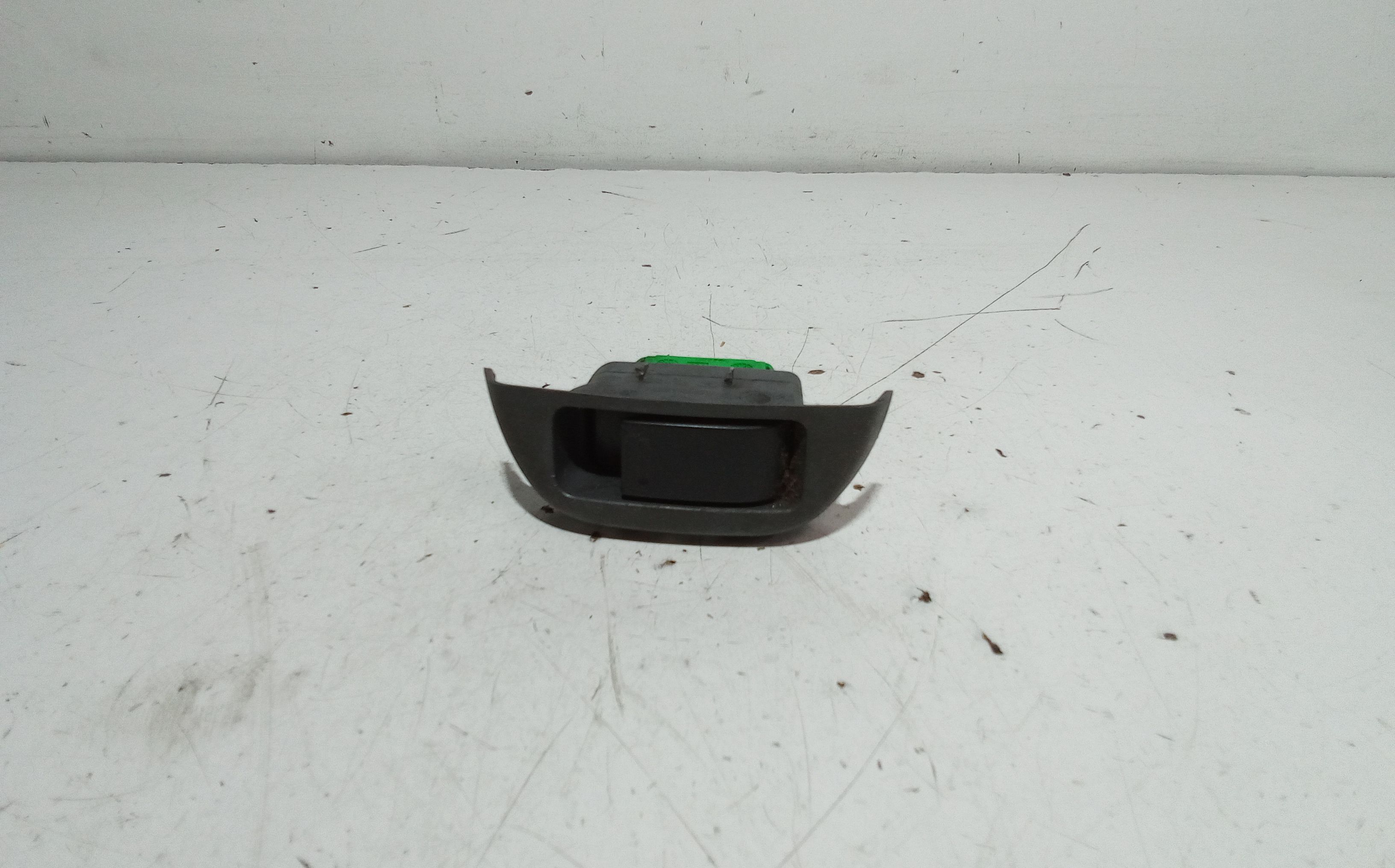 Interruttore Alzacristalli Porta Ant. Destro 6554KZ Usato