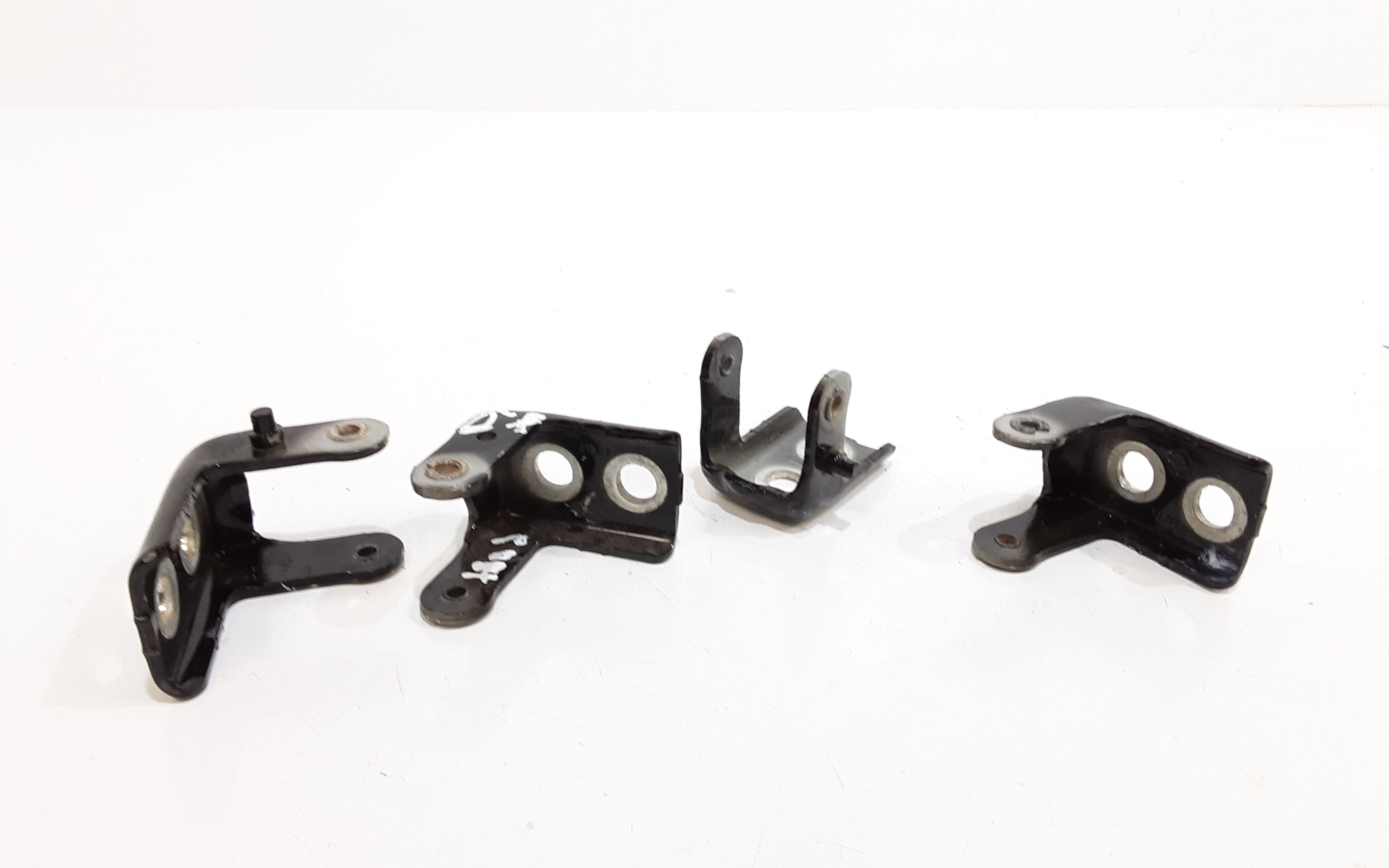 Cerniera Porta Ant. Destro,cerniera Porta Ant.sinistro, Cerniera Porta Post. Destro, Cerniera Porta Post. Sinistro Usato