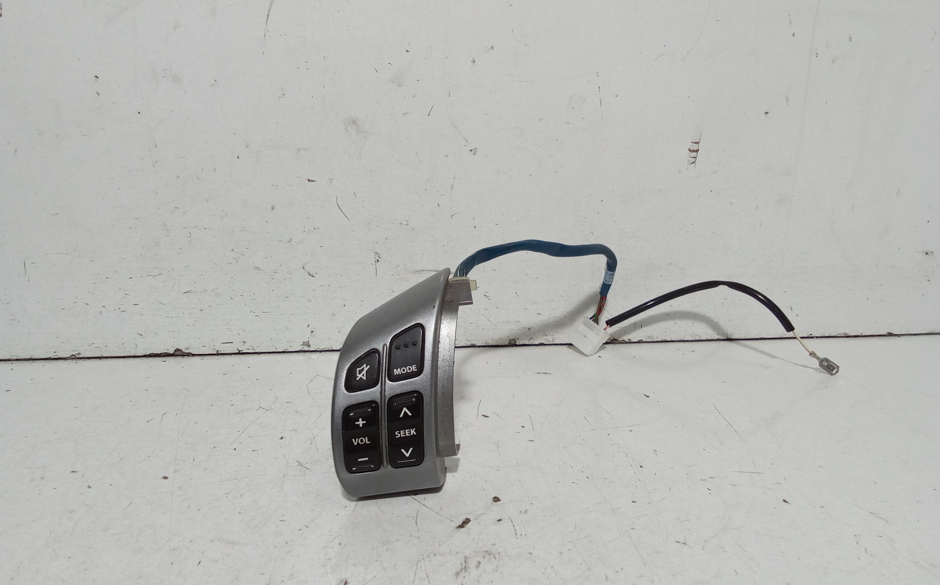 Blocco Volante Multifunzione 71750179 Usato