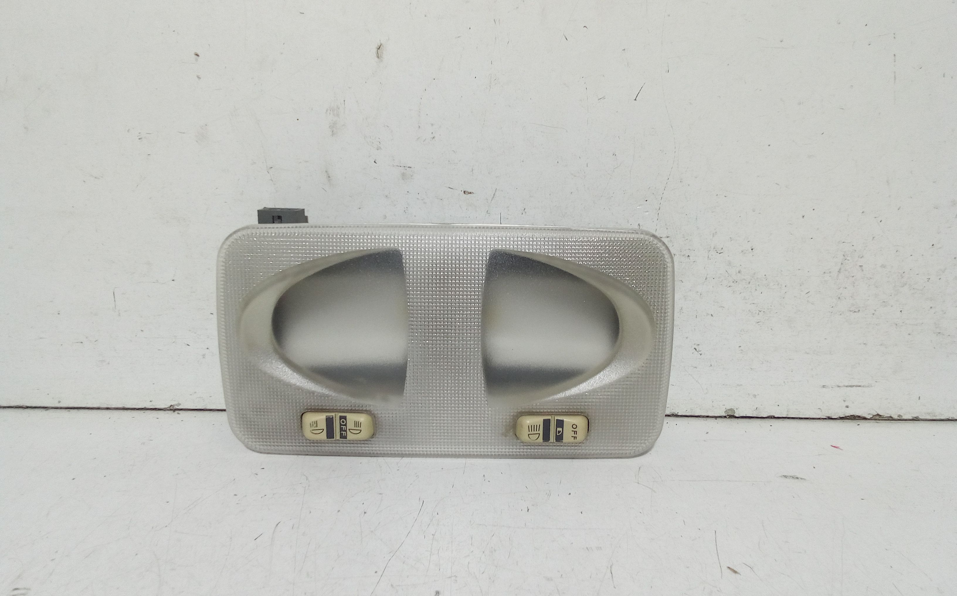 Luce cortesia ant. tetto - Immagine 1 di 5