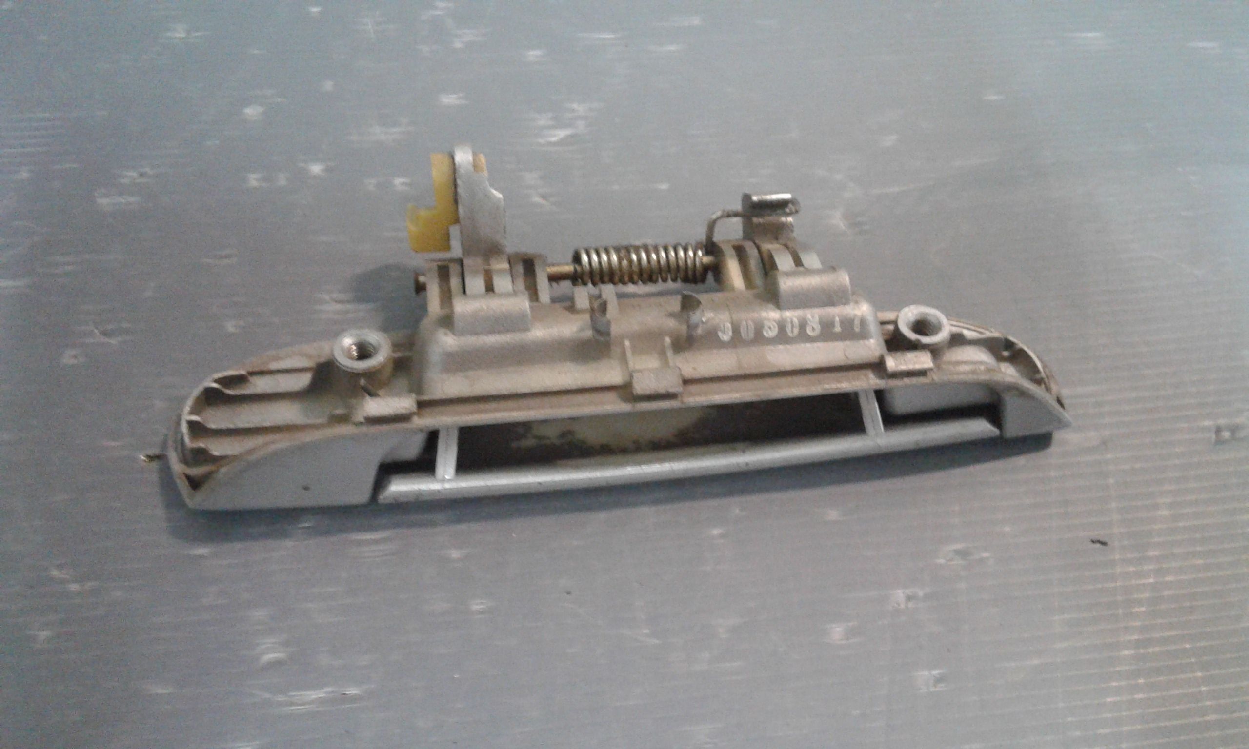 Maniglia Porta Post. Sinistro 8365007000 Usato