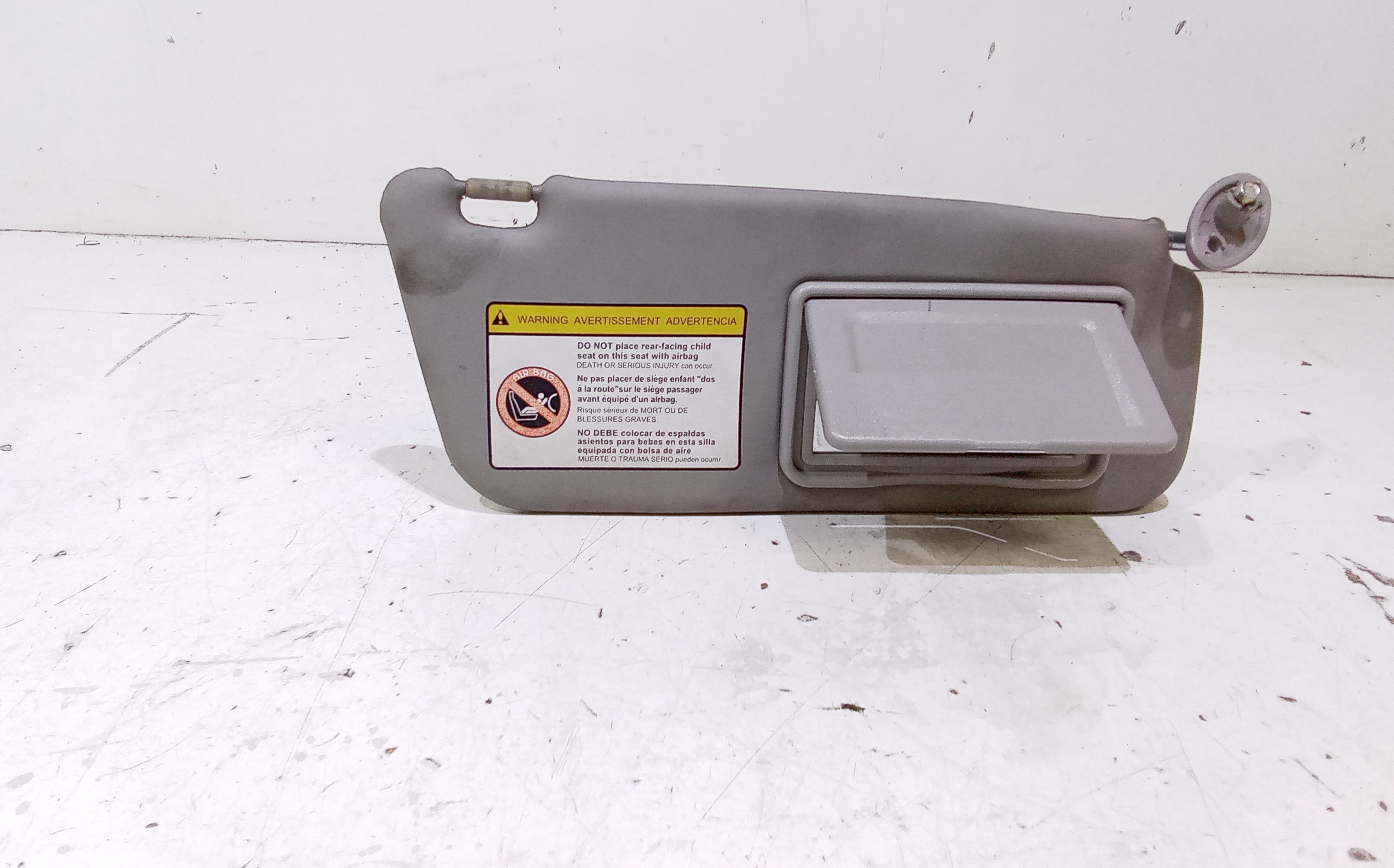 Aletta Parasole Parabrezza Destro 96658514 Usato