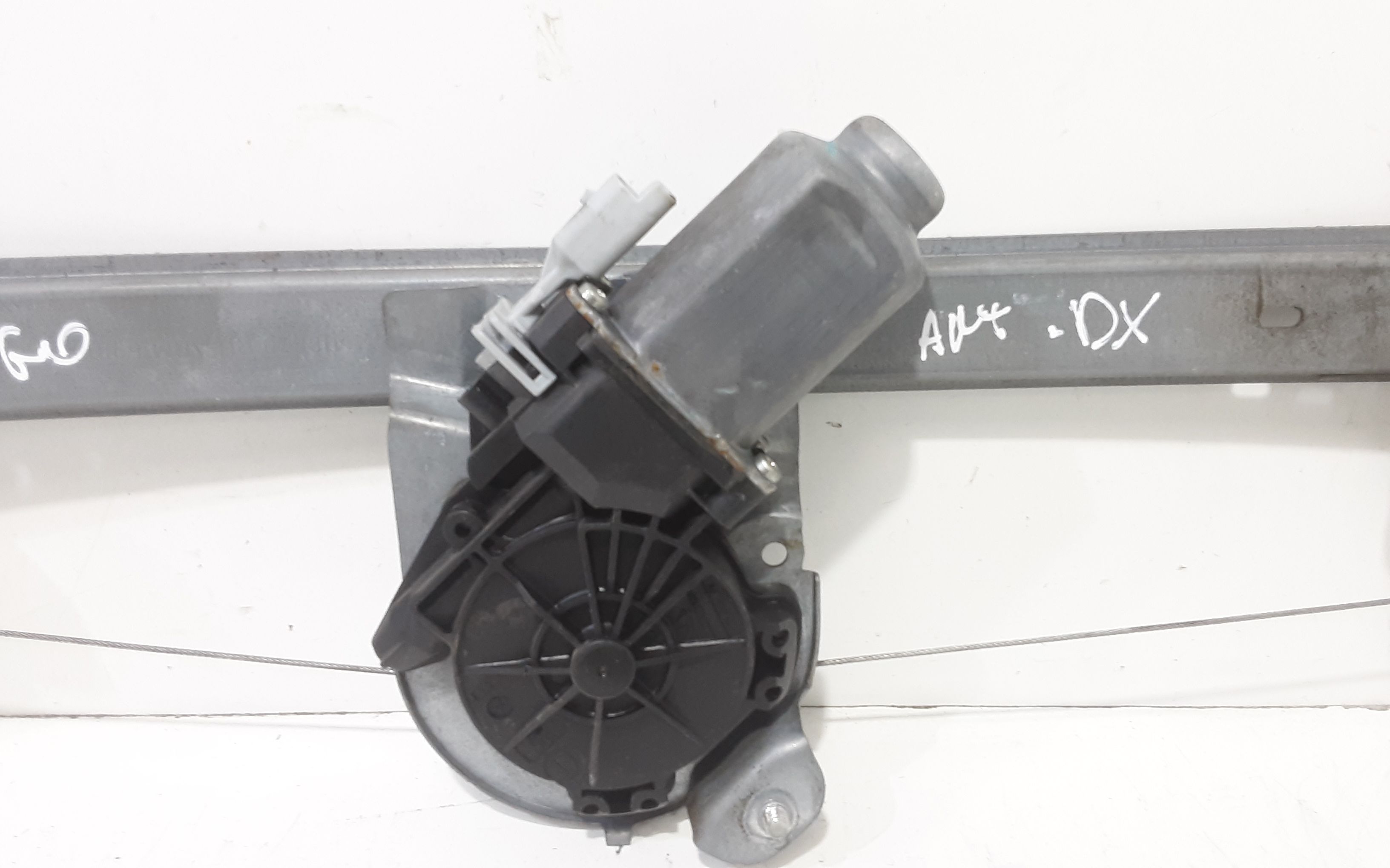 Alzacristallo Porta Ant. Destro 698100H010 Usato