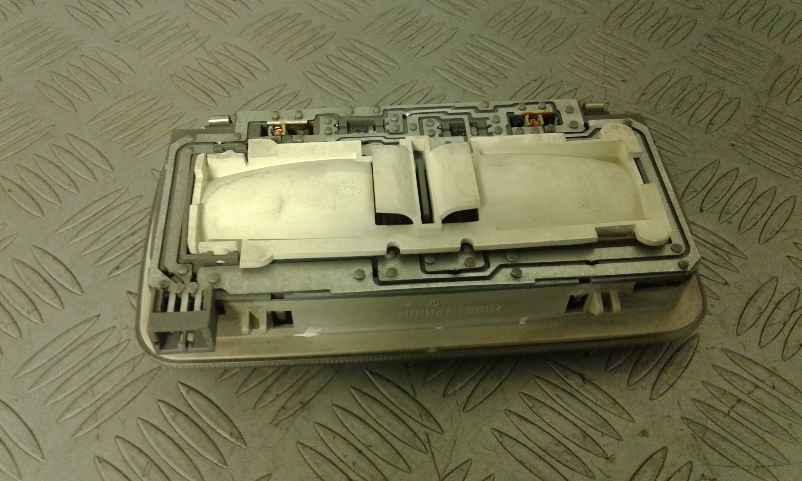 Luce Cortesia Ant. Tetto Usato